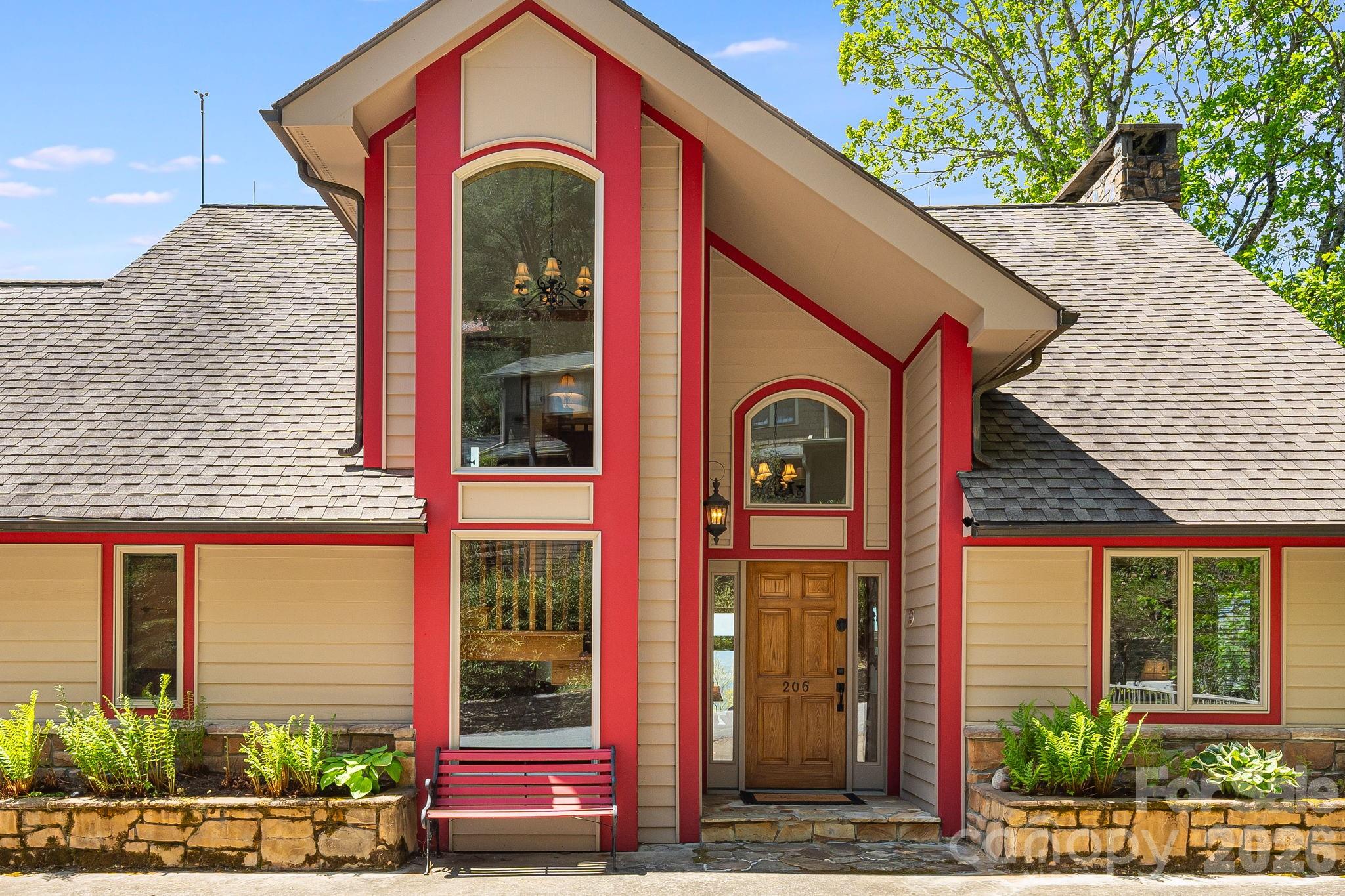 206 Twin Springs Road — Blowing Rock