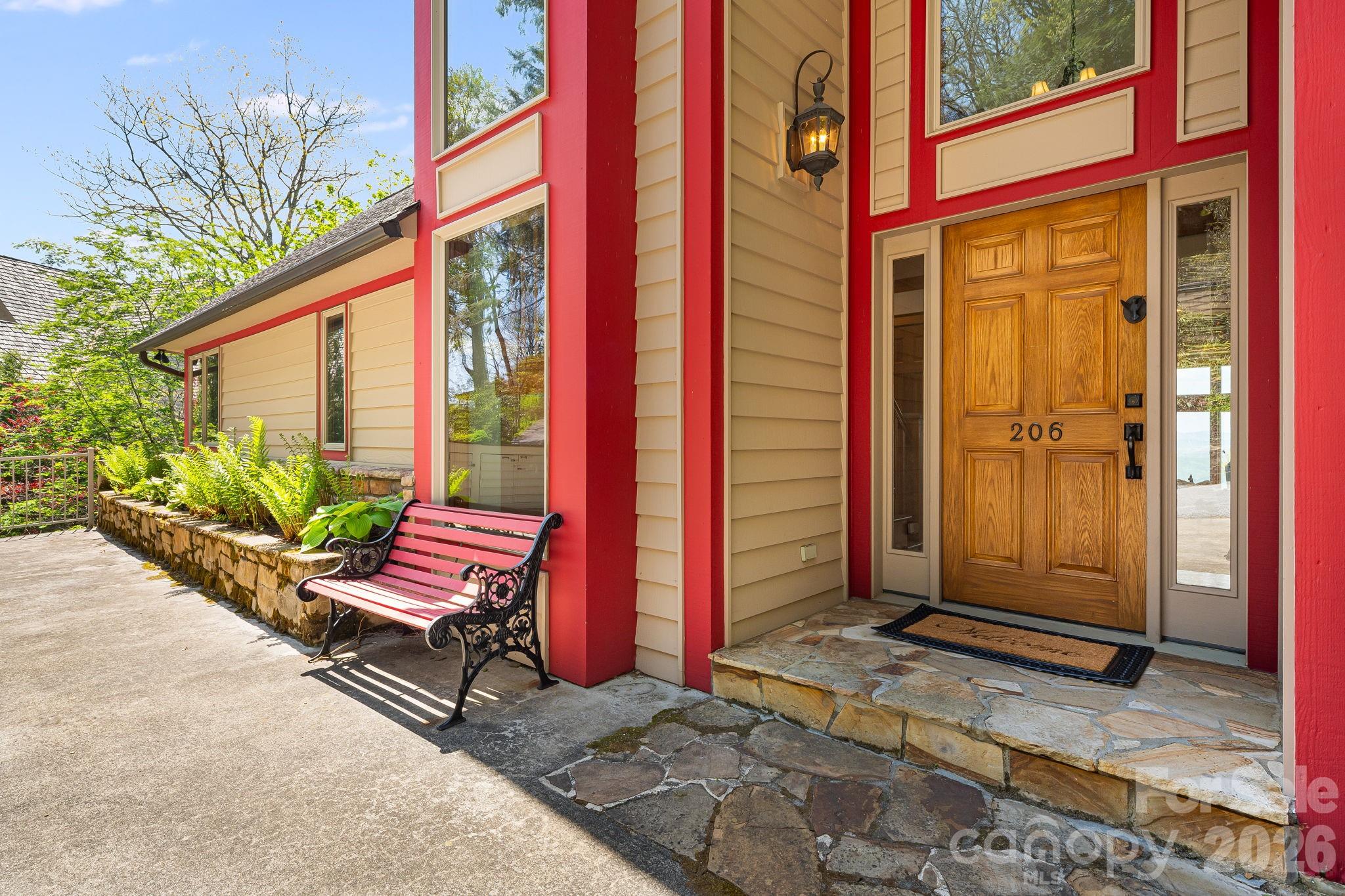 206 Twin Springs Road — Blowing Rock