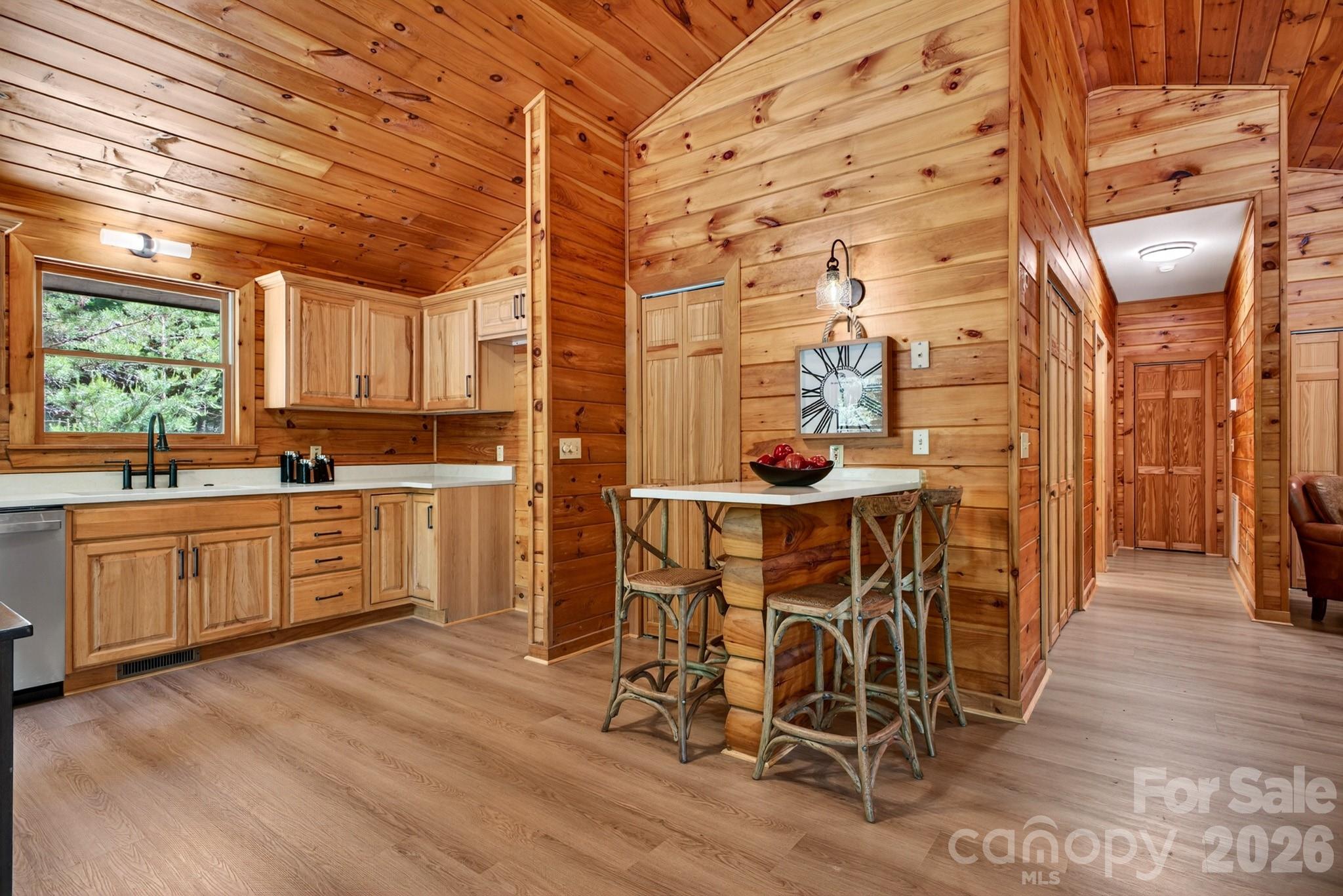 443 Cascades Parkway — Nebo