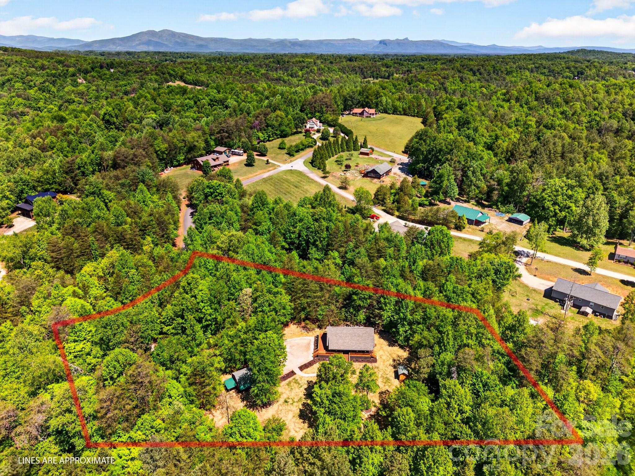 443 Cascades Parkway — Nebo