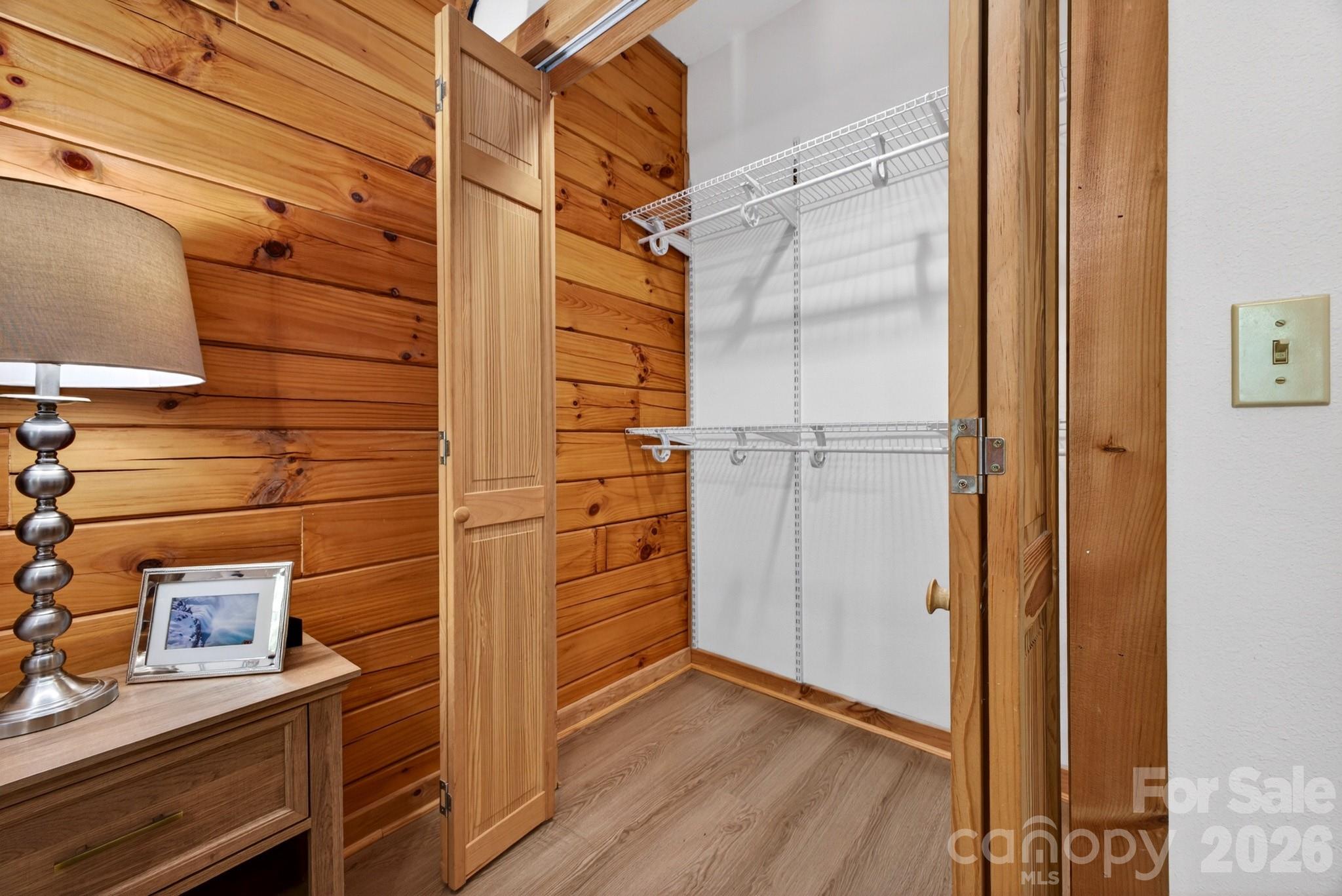 443 Cascades Parkway — Nebo