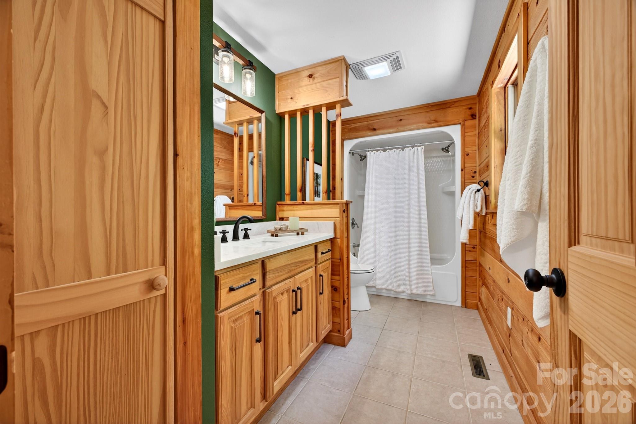 443 Cascades Parkway — Nebo