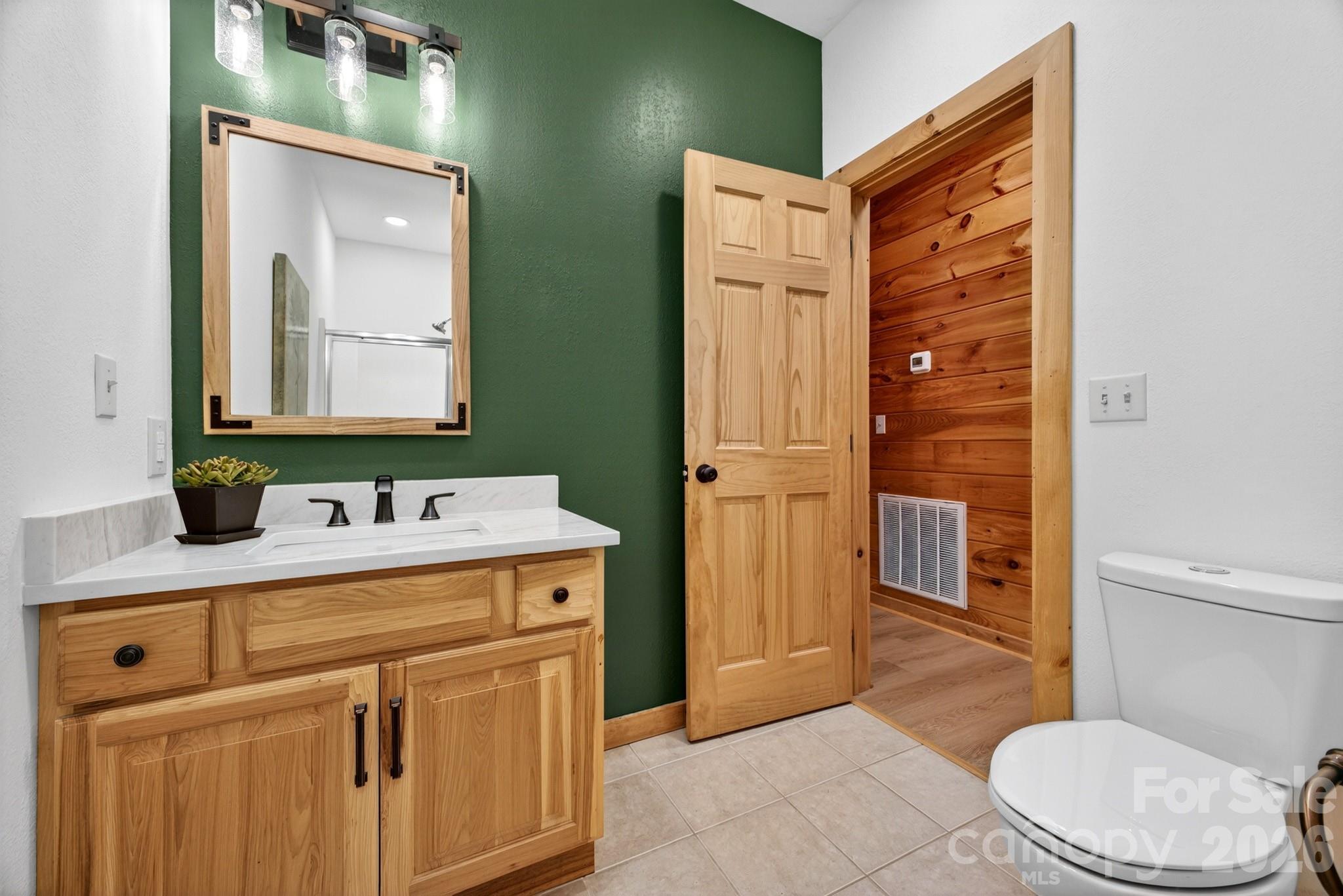 443 Cascades Parkway — Nebo