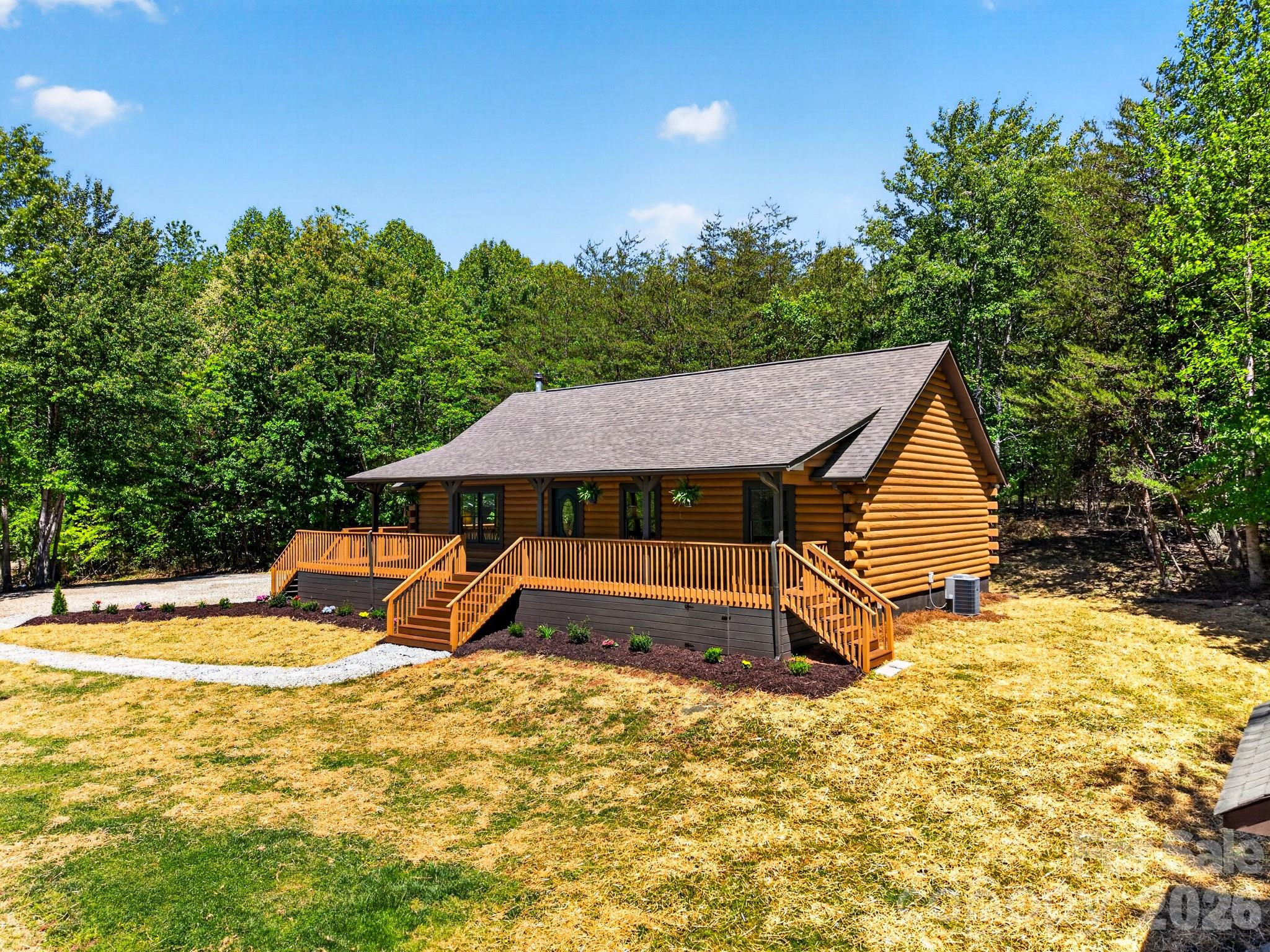 443 Cascades Parkway — Nebo
