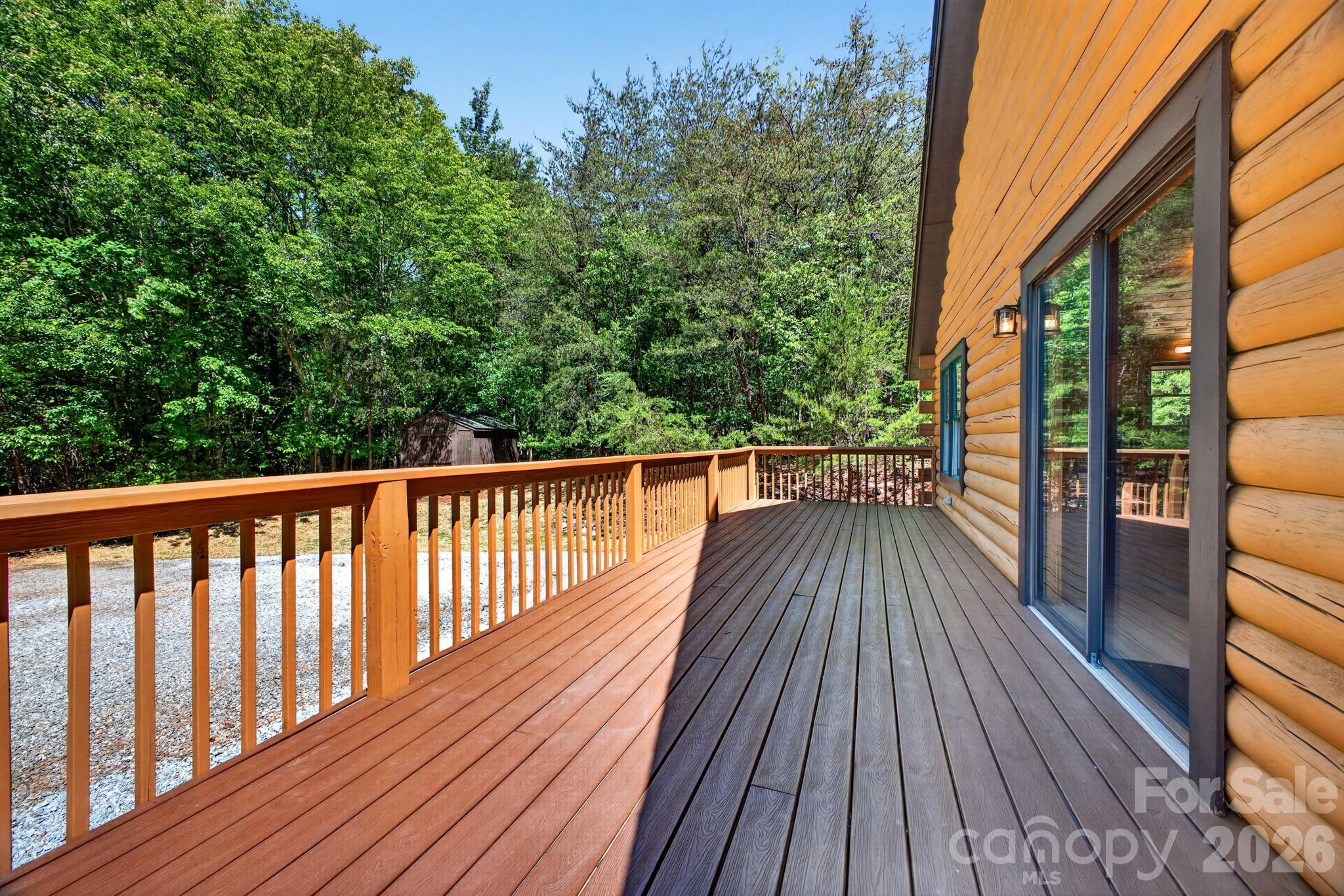 443 Cascades Parkway — Nebo