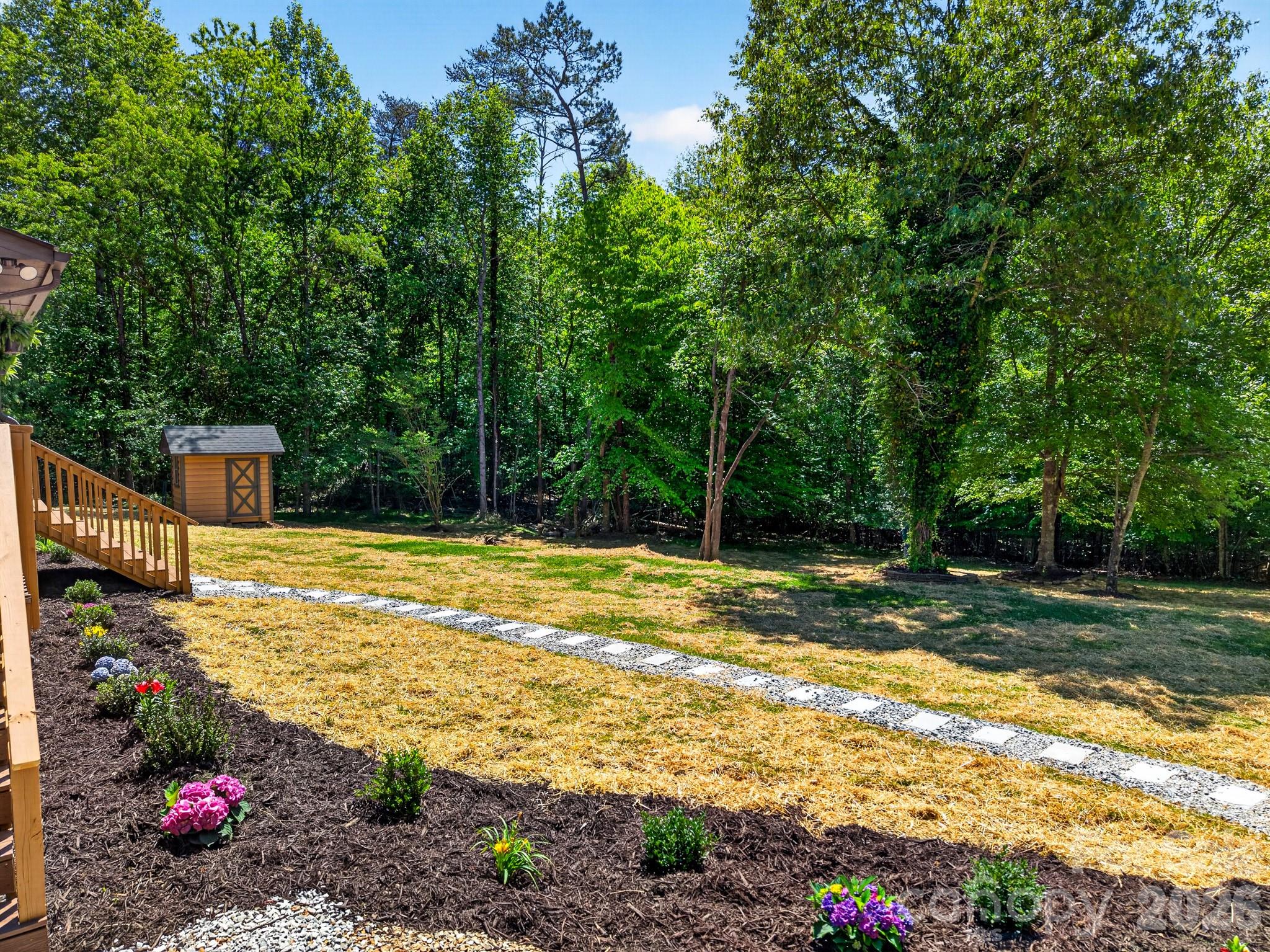443 Cascades Parkway — Nebo