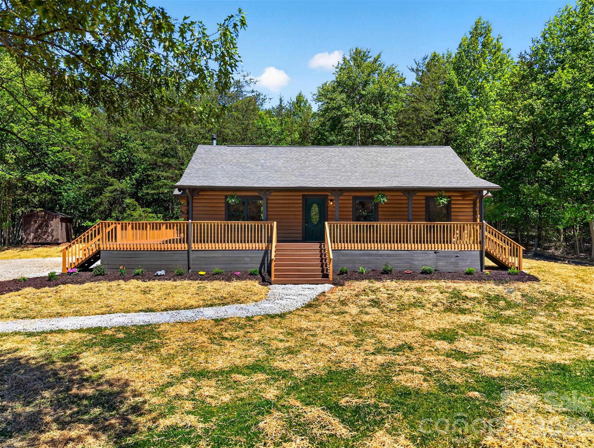 443 Cascades Parkway — Nebo