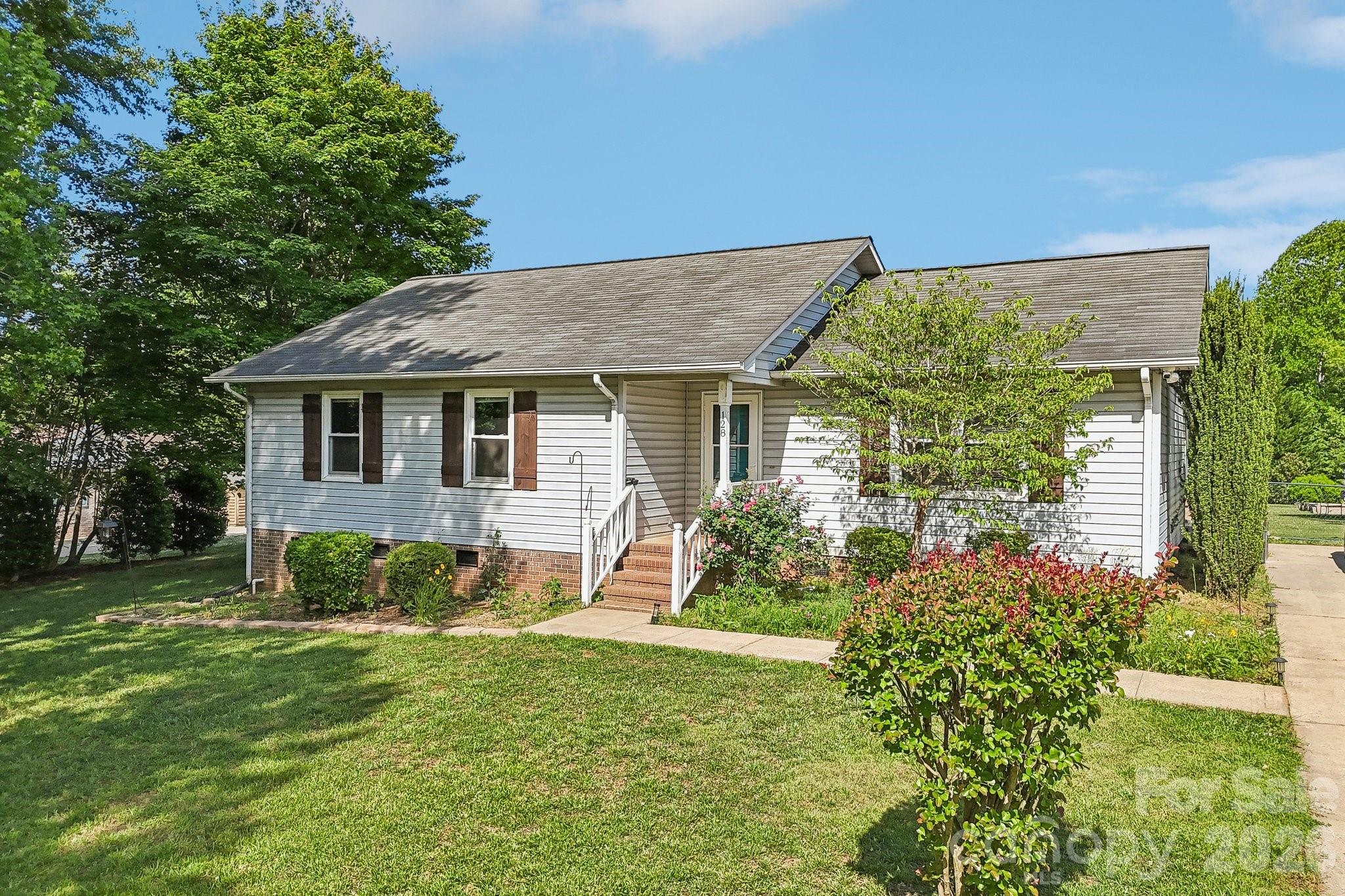 128 Levo Drive — Troutman