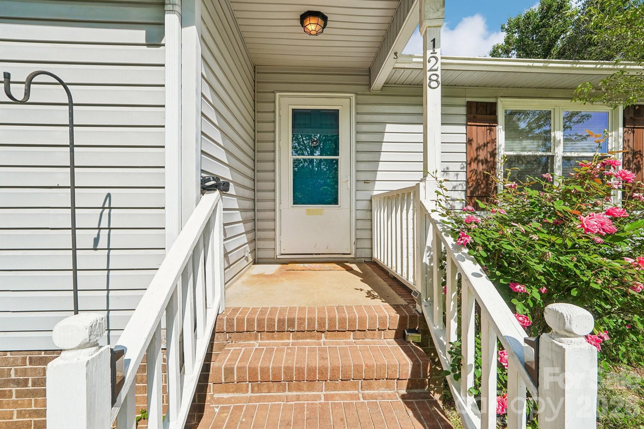 128 Levo Drive — Troutman