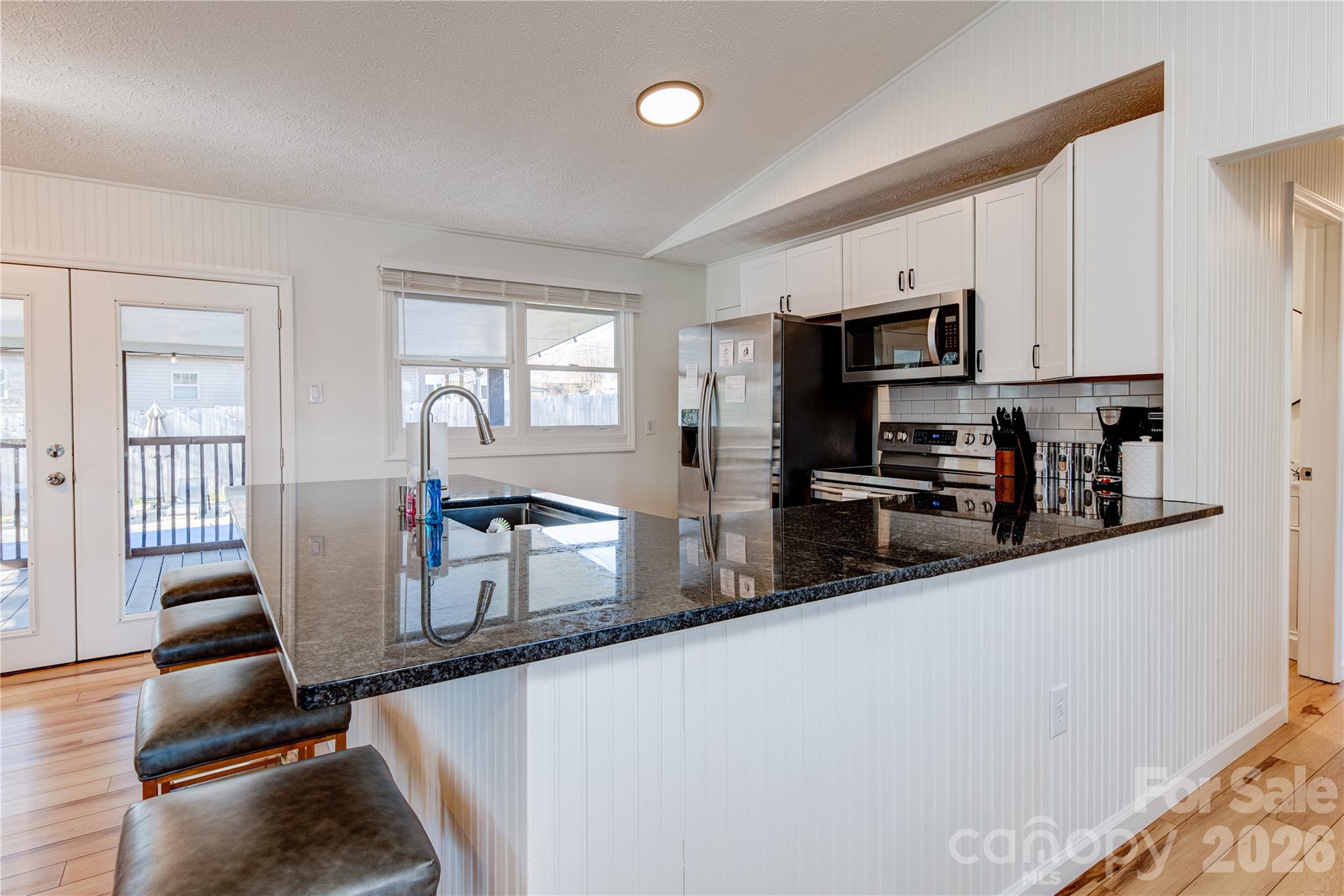 208 Altamahaw Avenue — Black Mountain