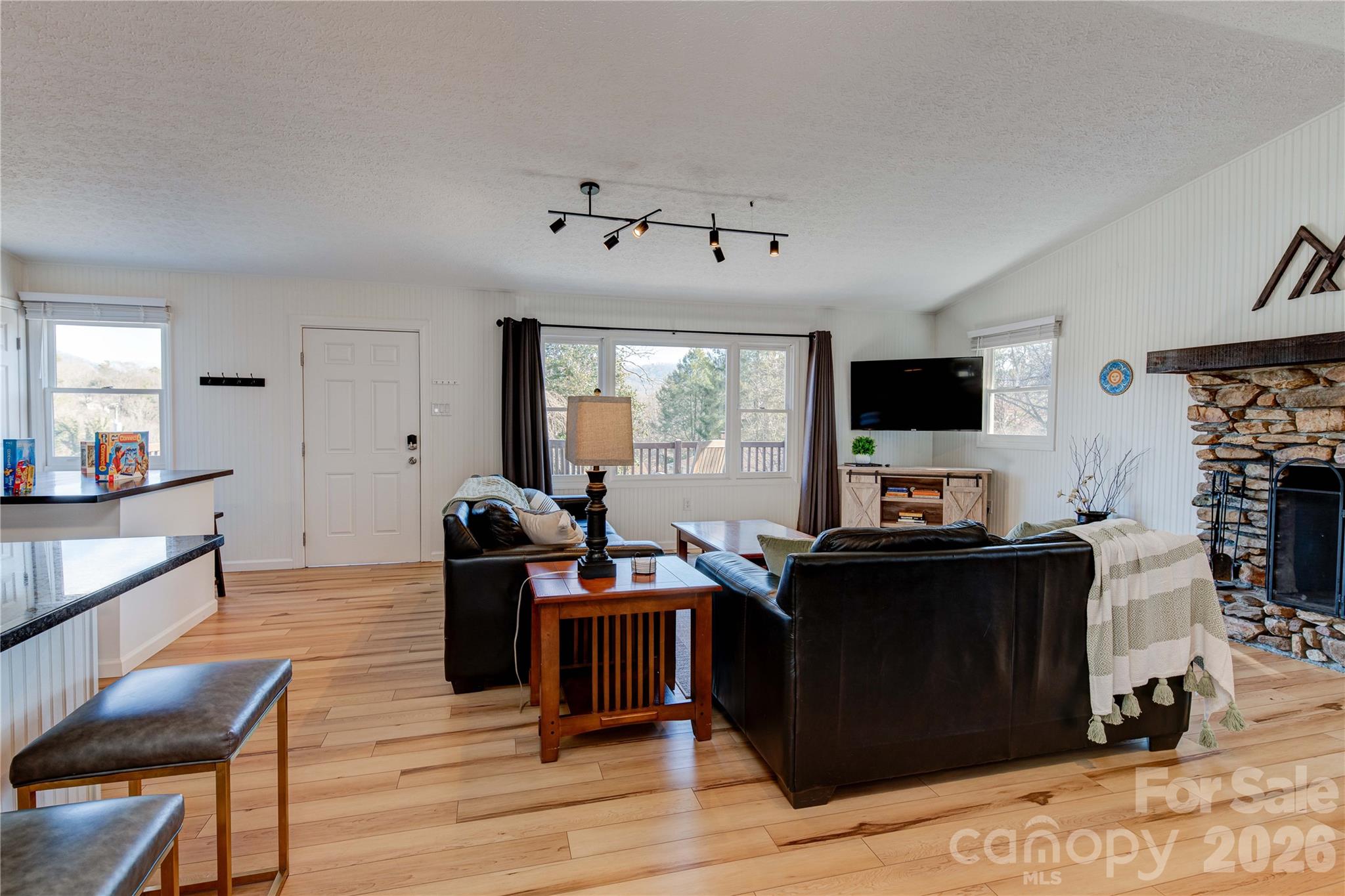 208 Altamahaw Avenue — Black Mountain