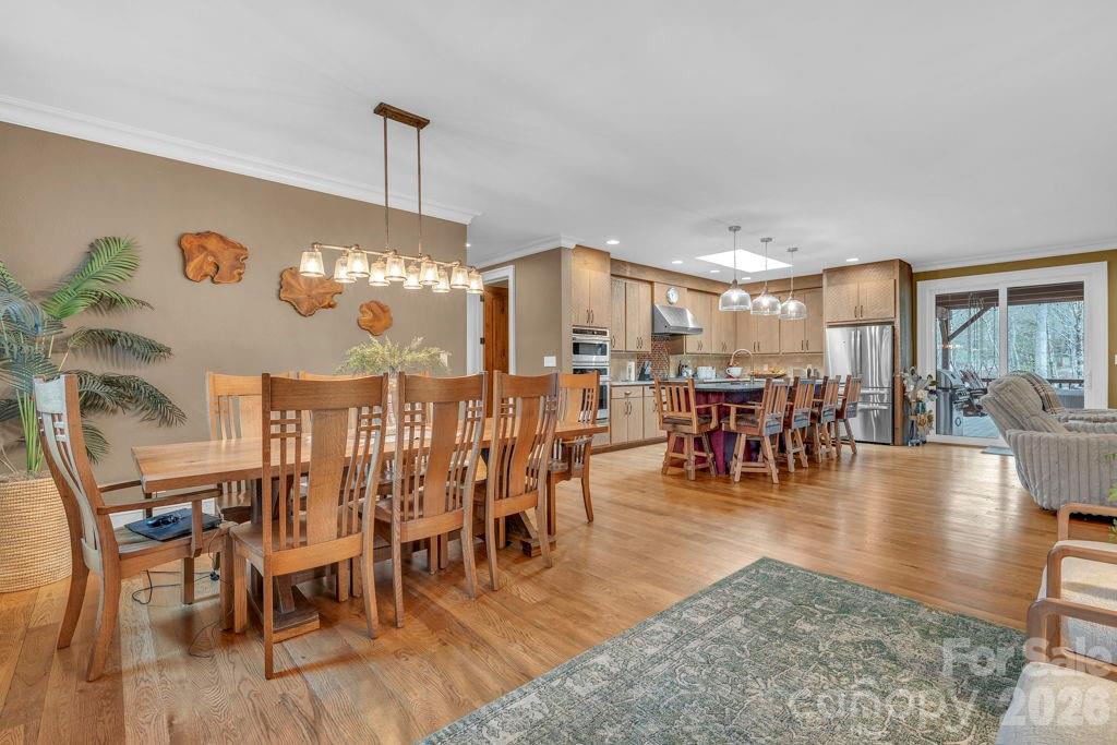 811 Linhigh Drive — Newland