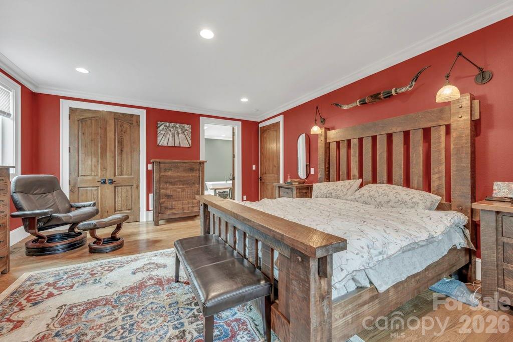 811 Linhigh Drive — Newland