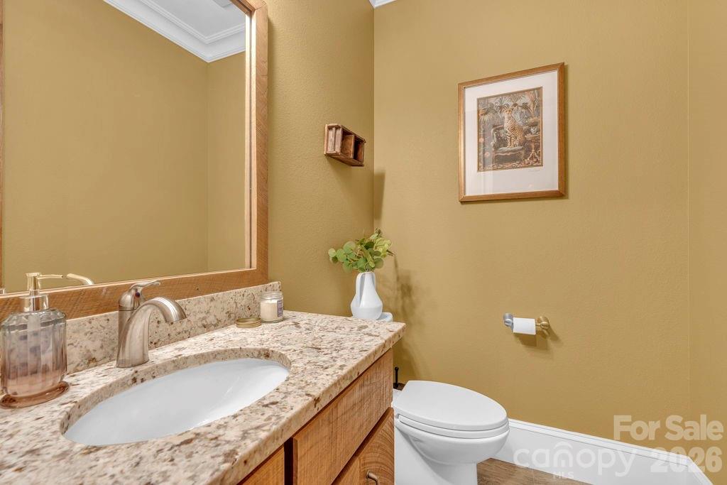 811 Linhigh Drive — Newland