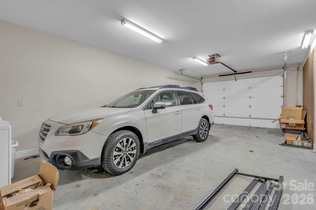 811 Linhigh Drive — Newland
