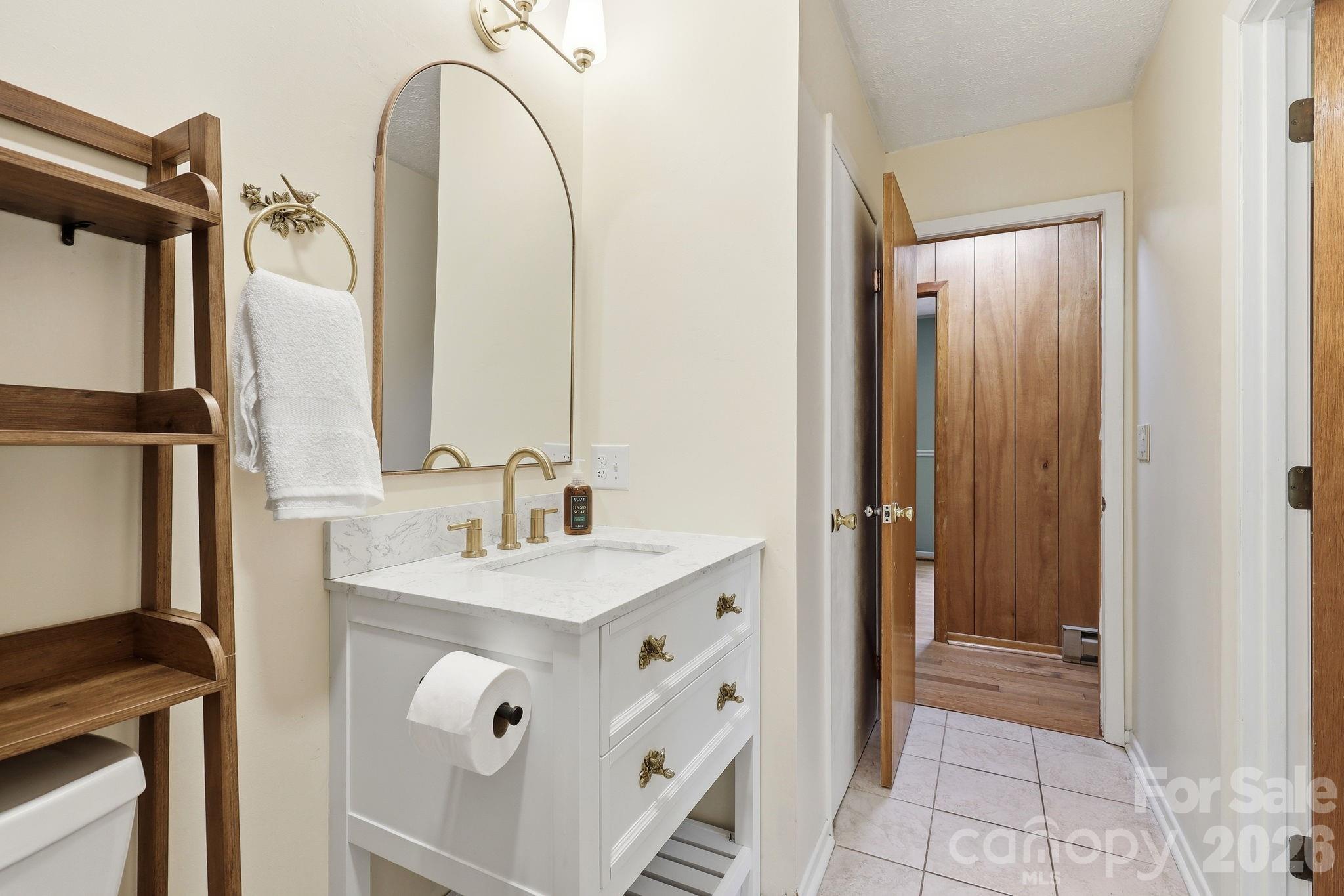 959 Oakmont Drive — Canton