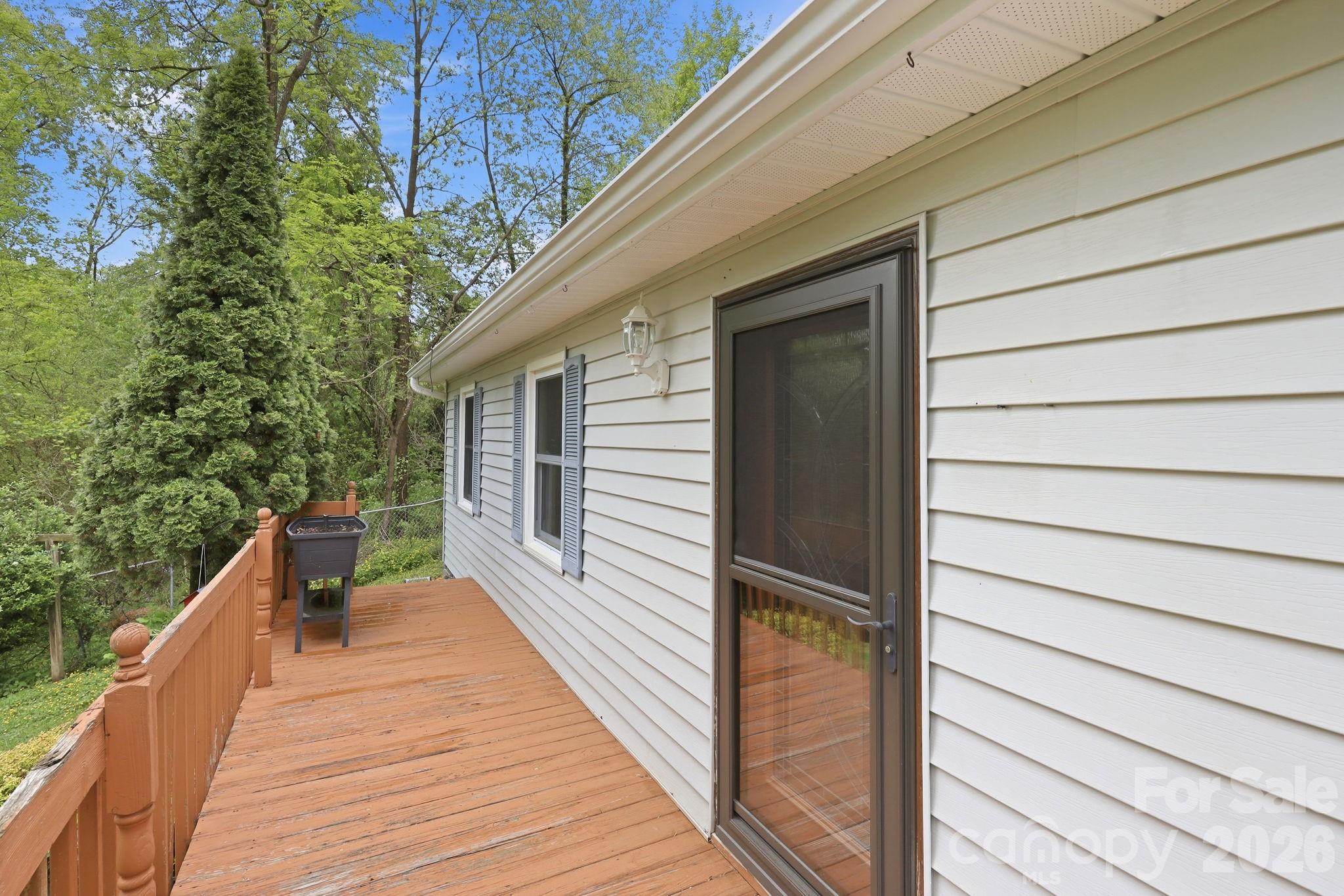 959 Oakmont Drive — Canton