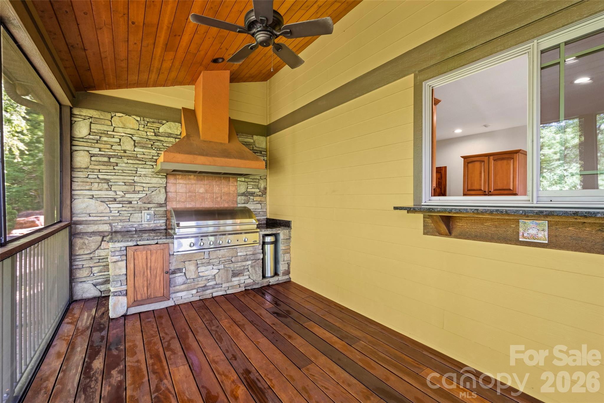 556 High Pines Loop — Lake Lure