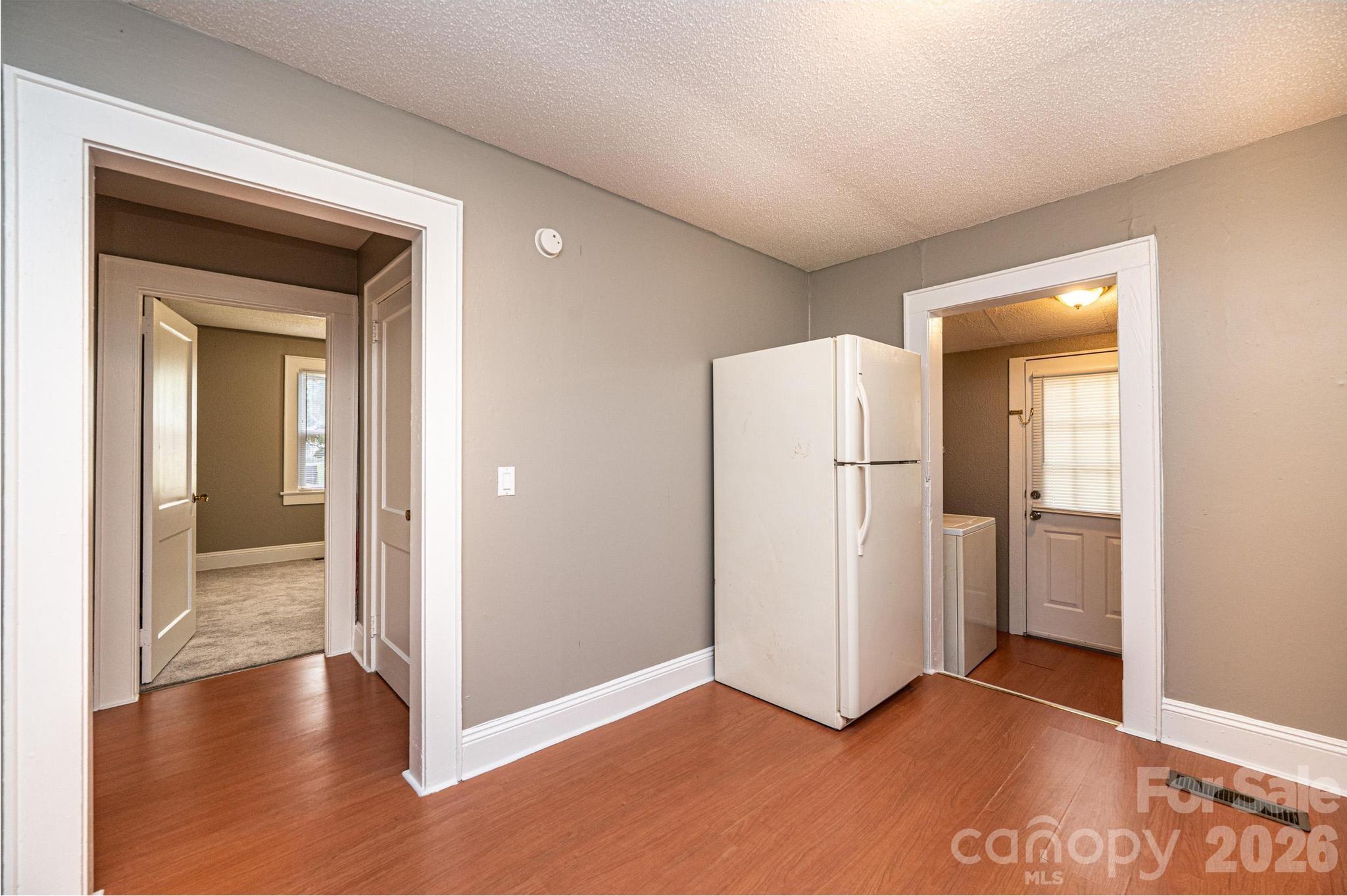 1725 8th Avenue NE — Hickory