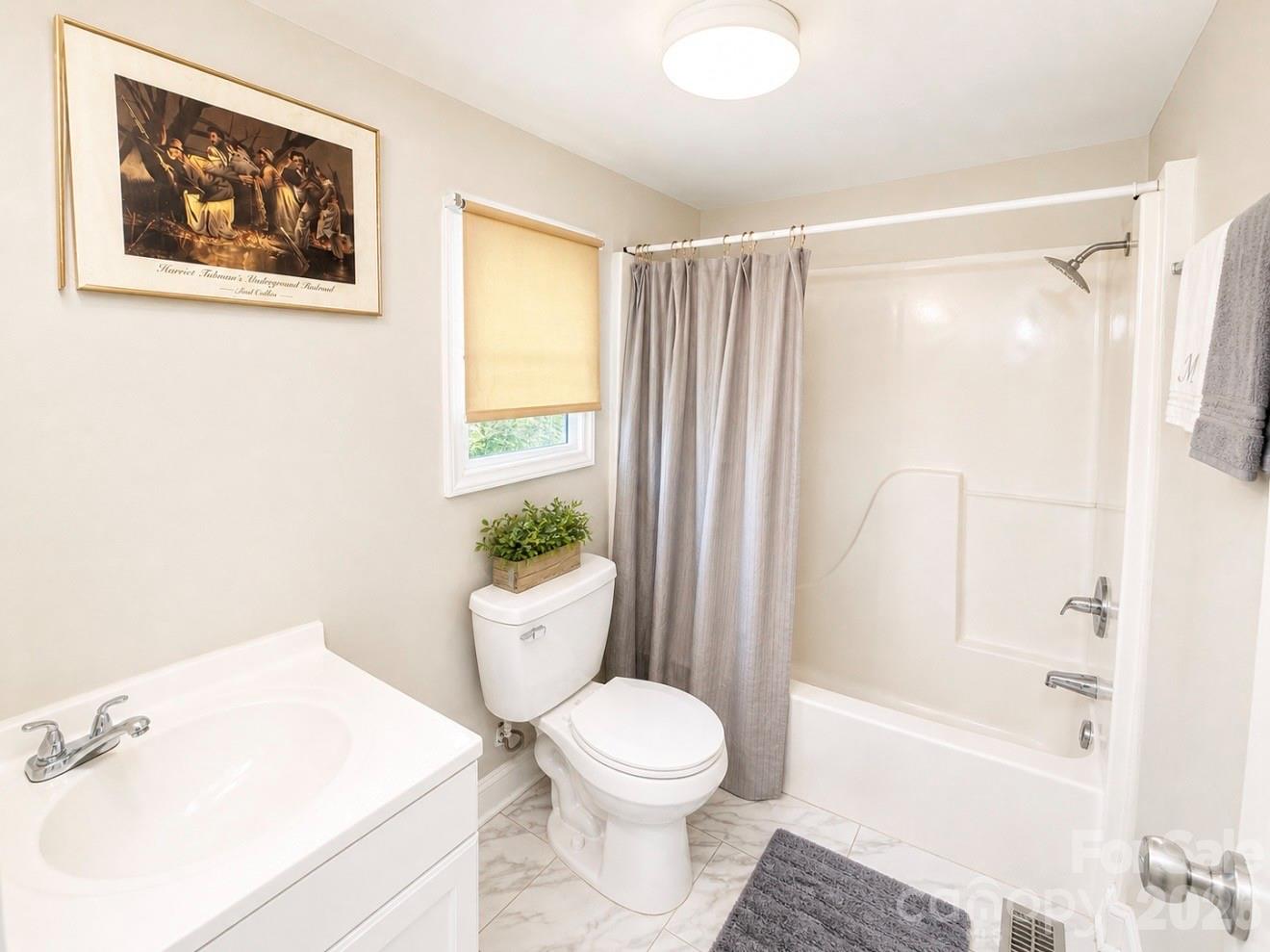 1406 W Walnut Avenue — Gastonia