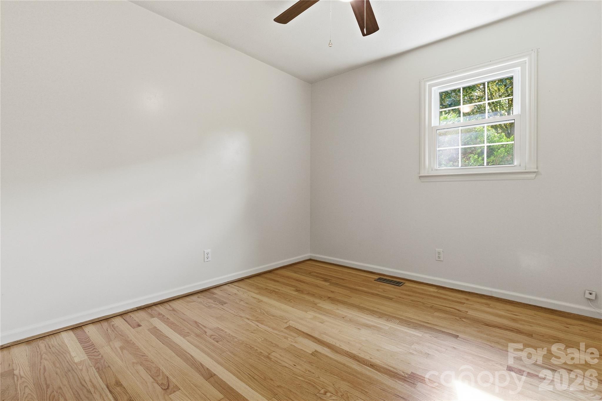 123 Castleton Lane — Hendersonville