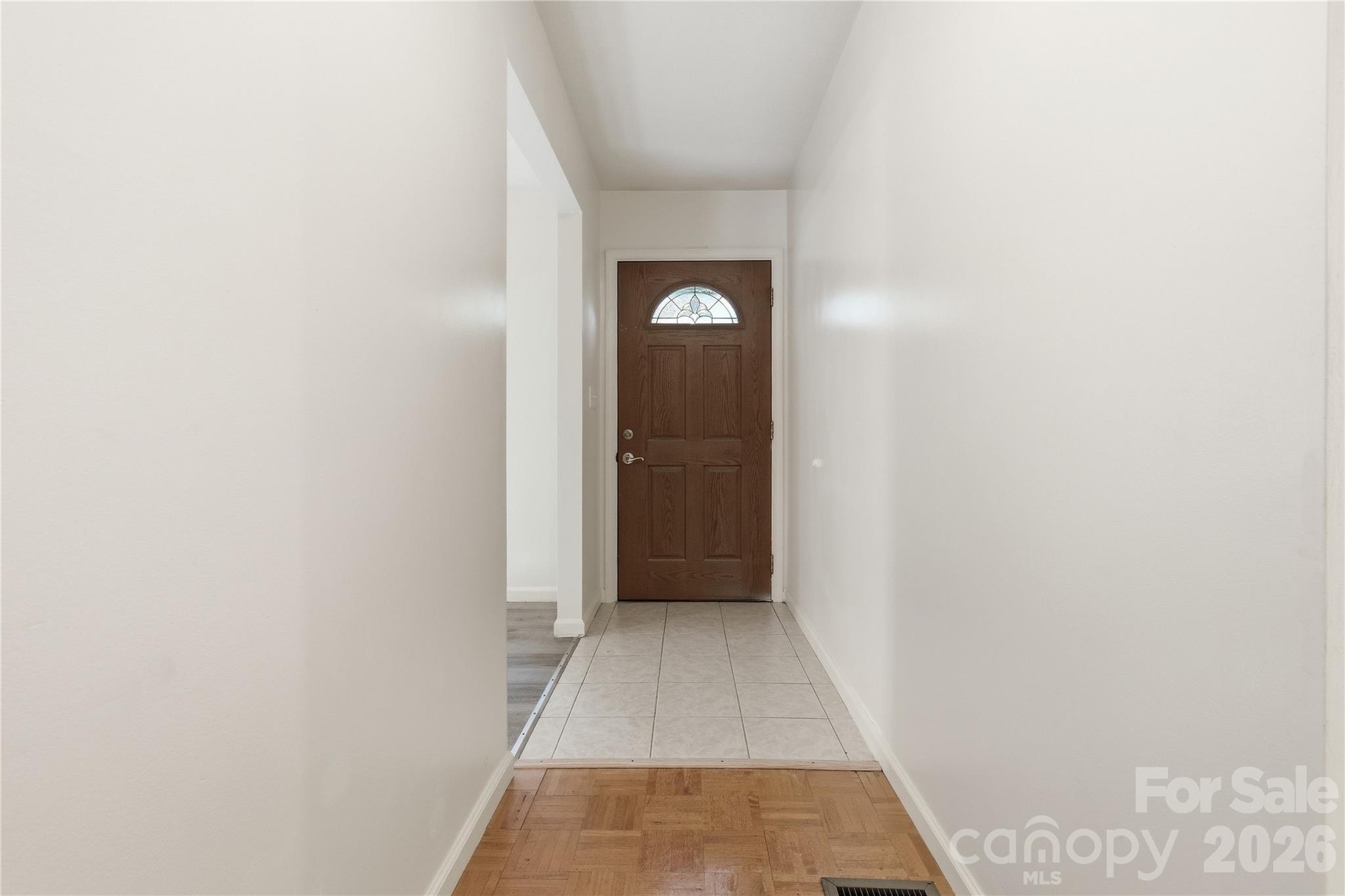 123 Castleton Lane — Hendersonville