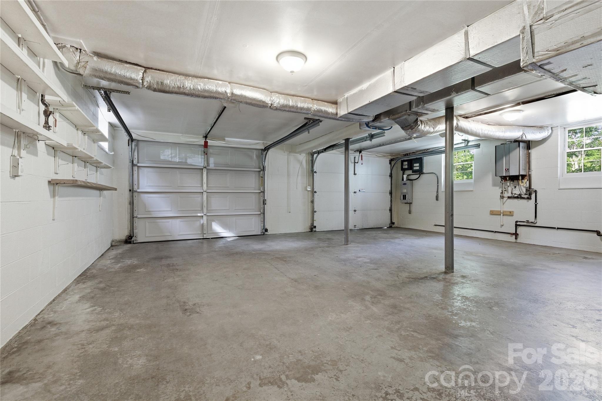123 Castleton Lane — Hendersonville