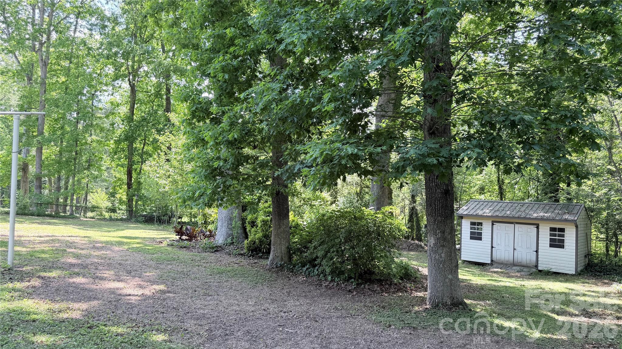 123 Castleton Lane — Hendersonville