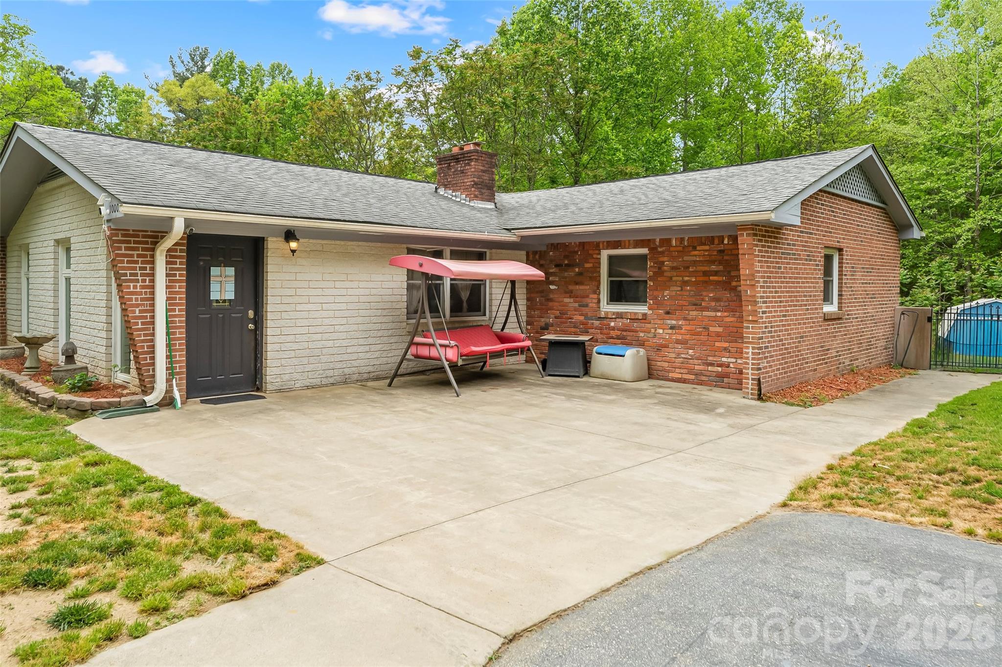 1000 Mountain View Church Road — Zirconia