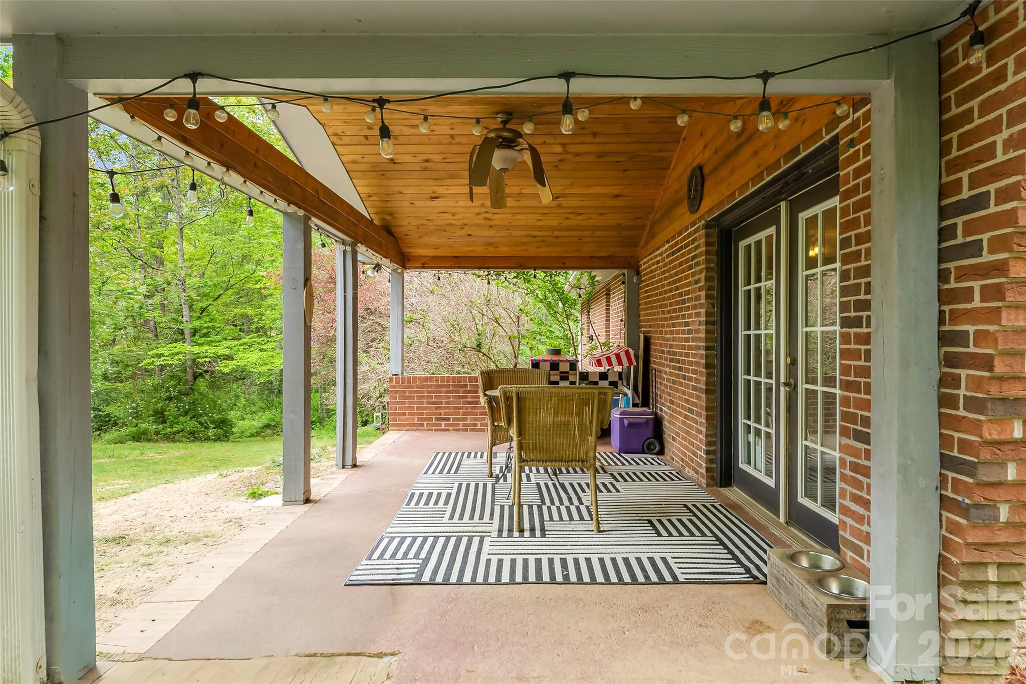 1000 Mountain View Church Road — Zirconia