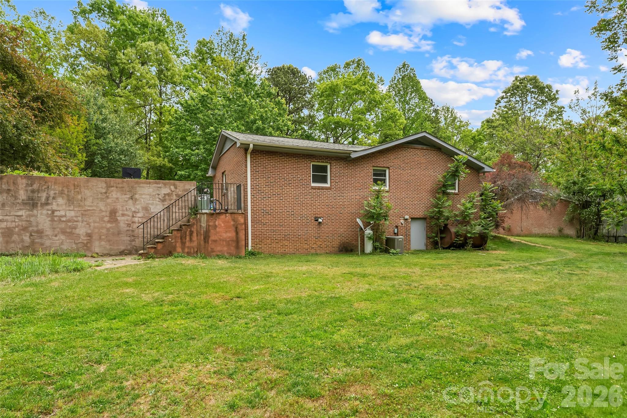 1000 Mountain View Church Road — Zirconia