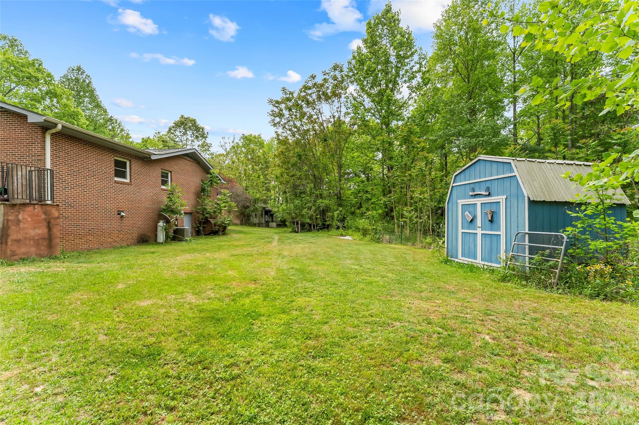 1000 Mountain View Church Road — Zirconia