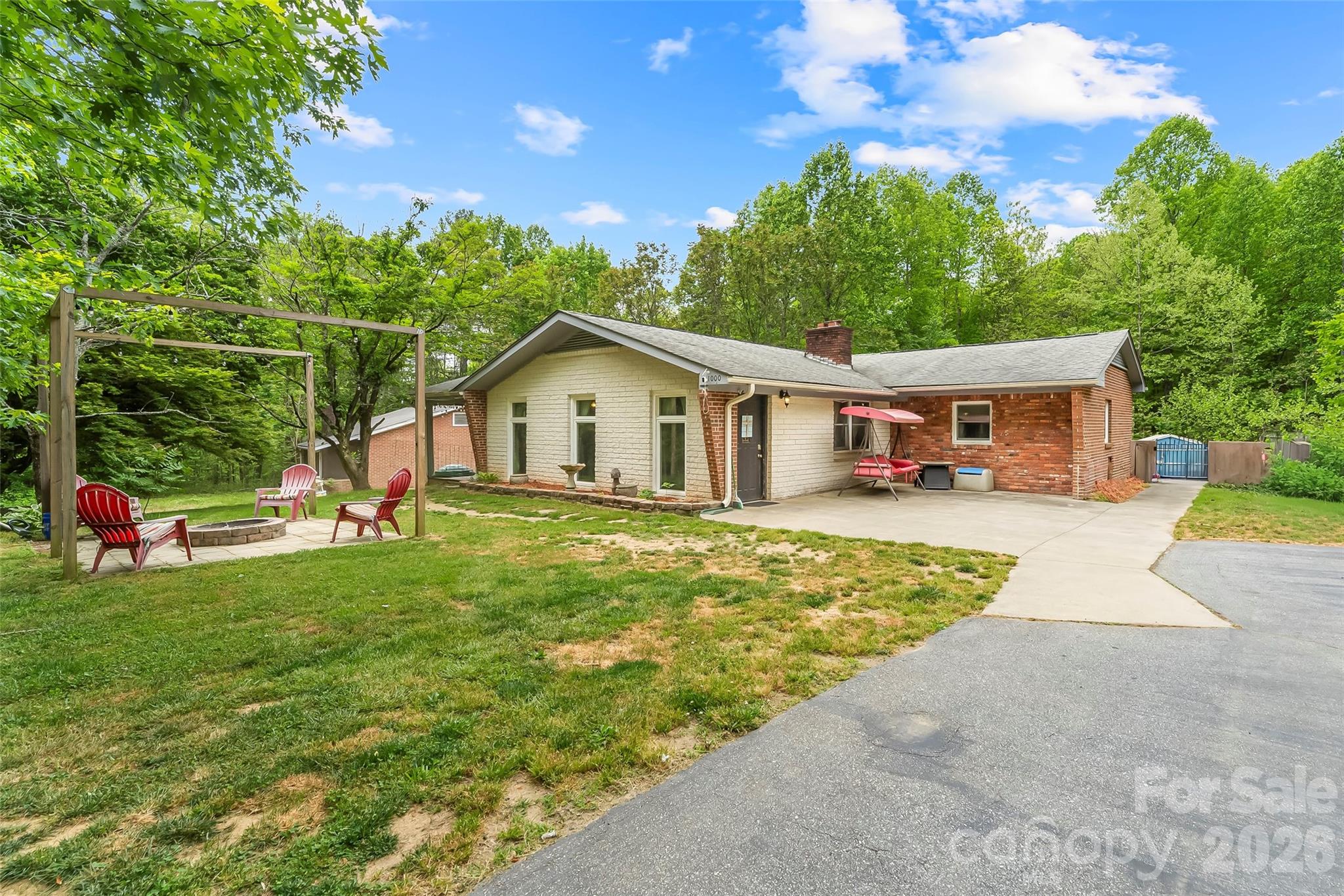 1000 Mountain View Church Road — Zirconia