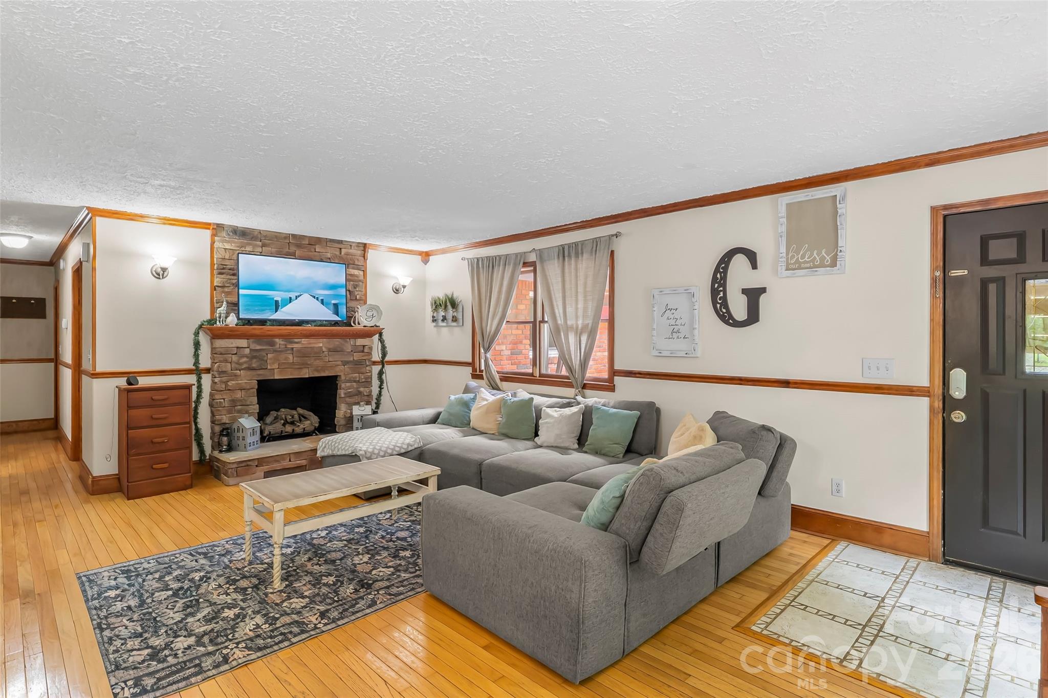 1000 Mountain View Church Road — Zirconia