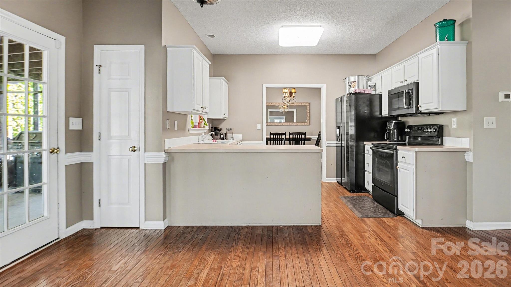 1515 Klompen Road — Kernersville