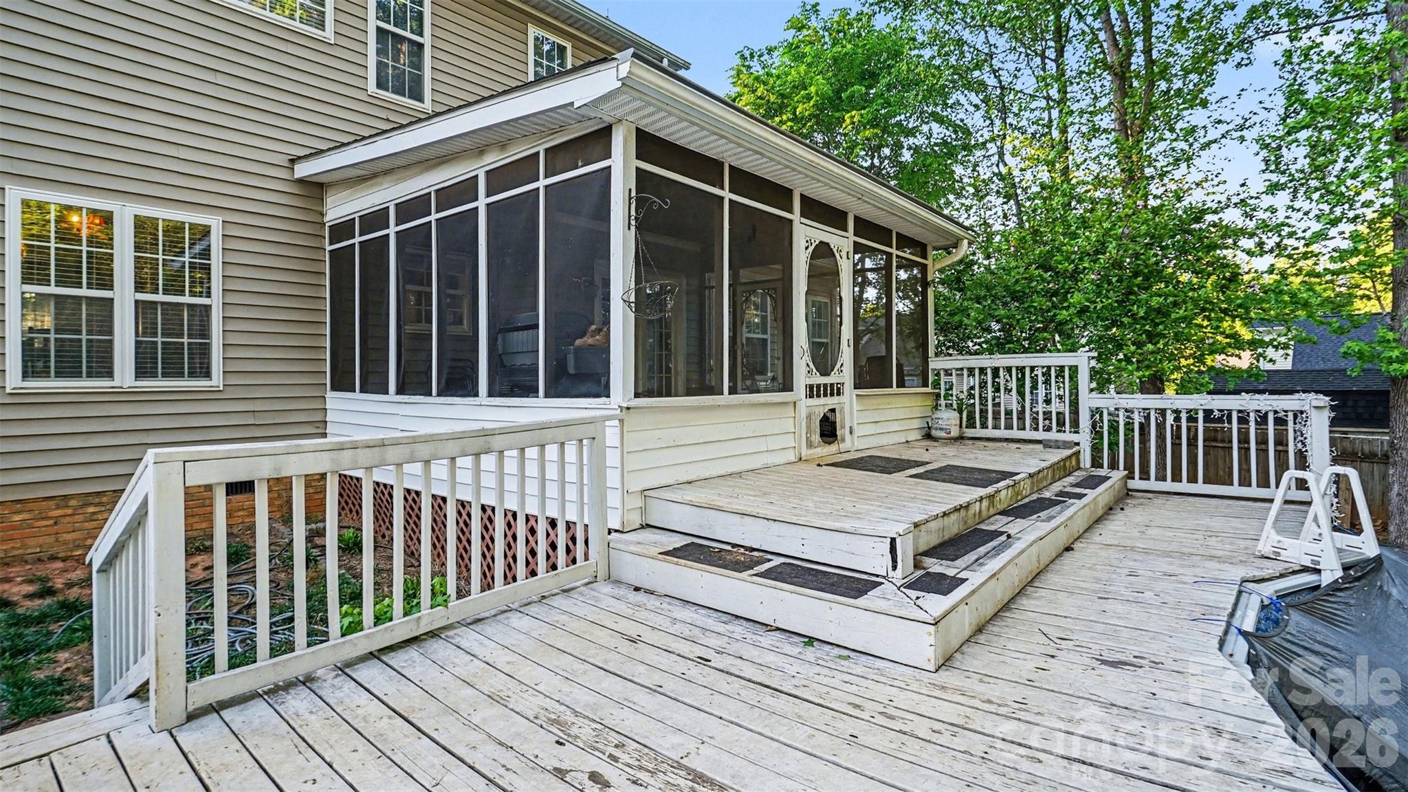 1515 Klompen Road — Kernersville
