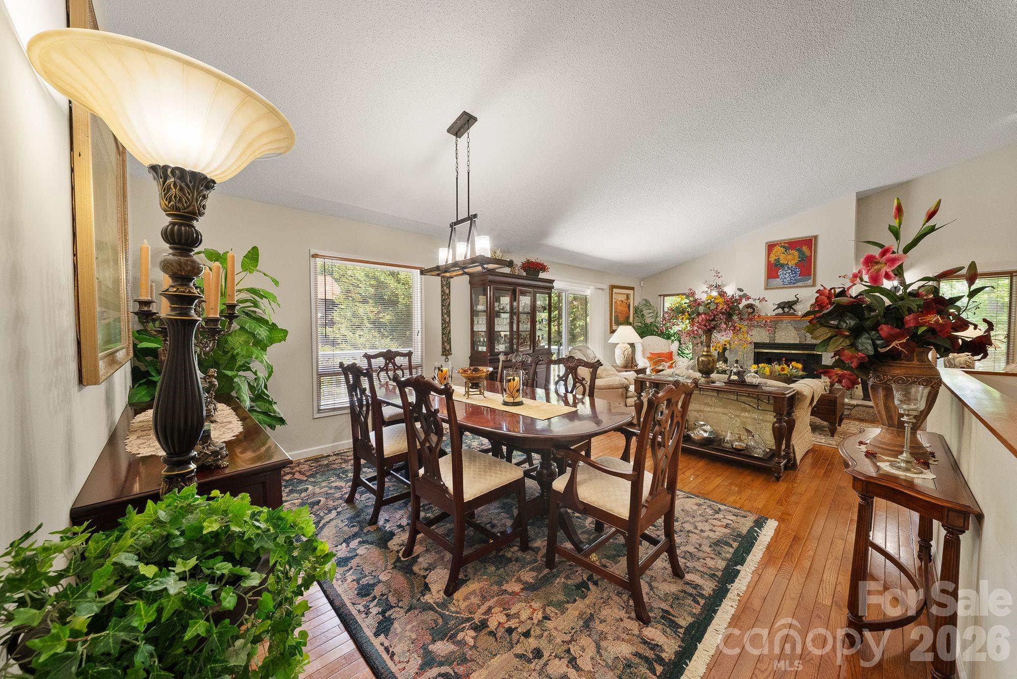 16 Zachary Ridge Road — Asheville