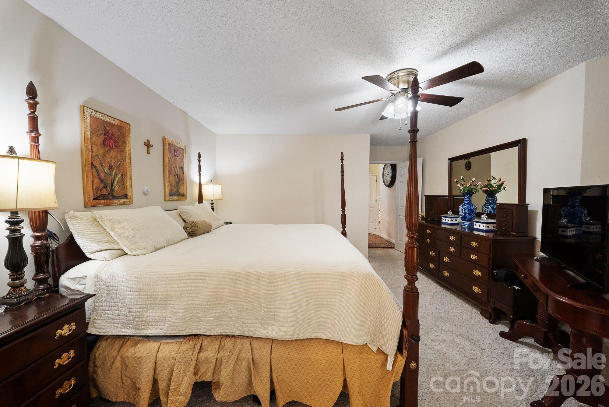 16 Zachary Ridge Road — Asheville