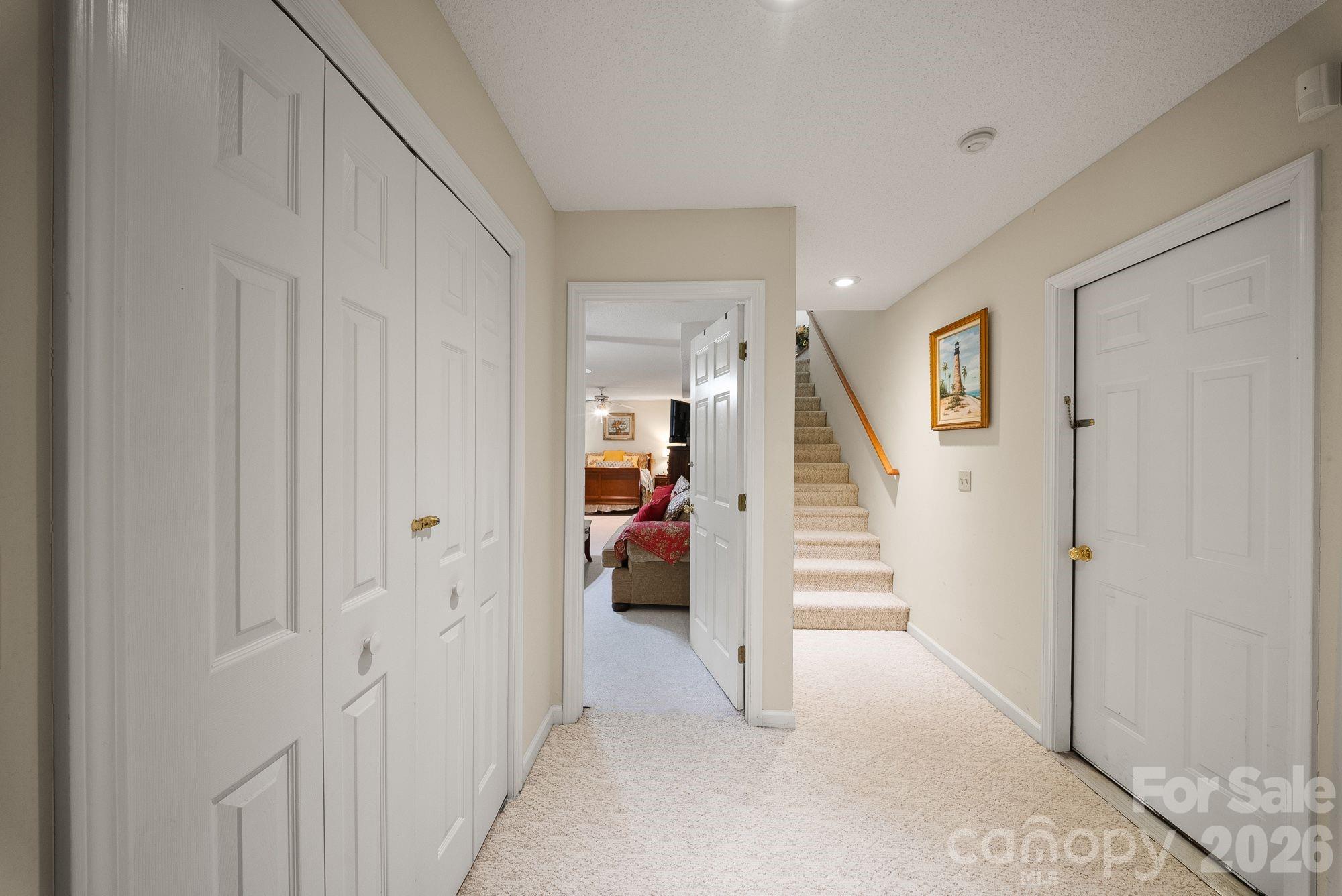 16 Zachary Ridge Road — Asheville