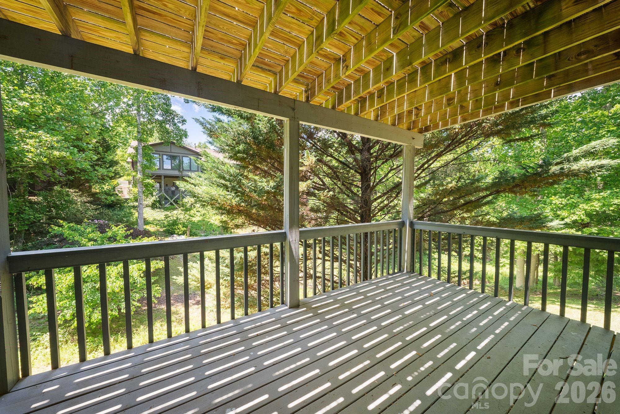 16 Zachary Ridge Road — Asheville