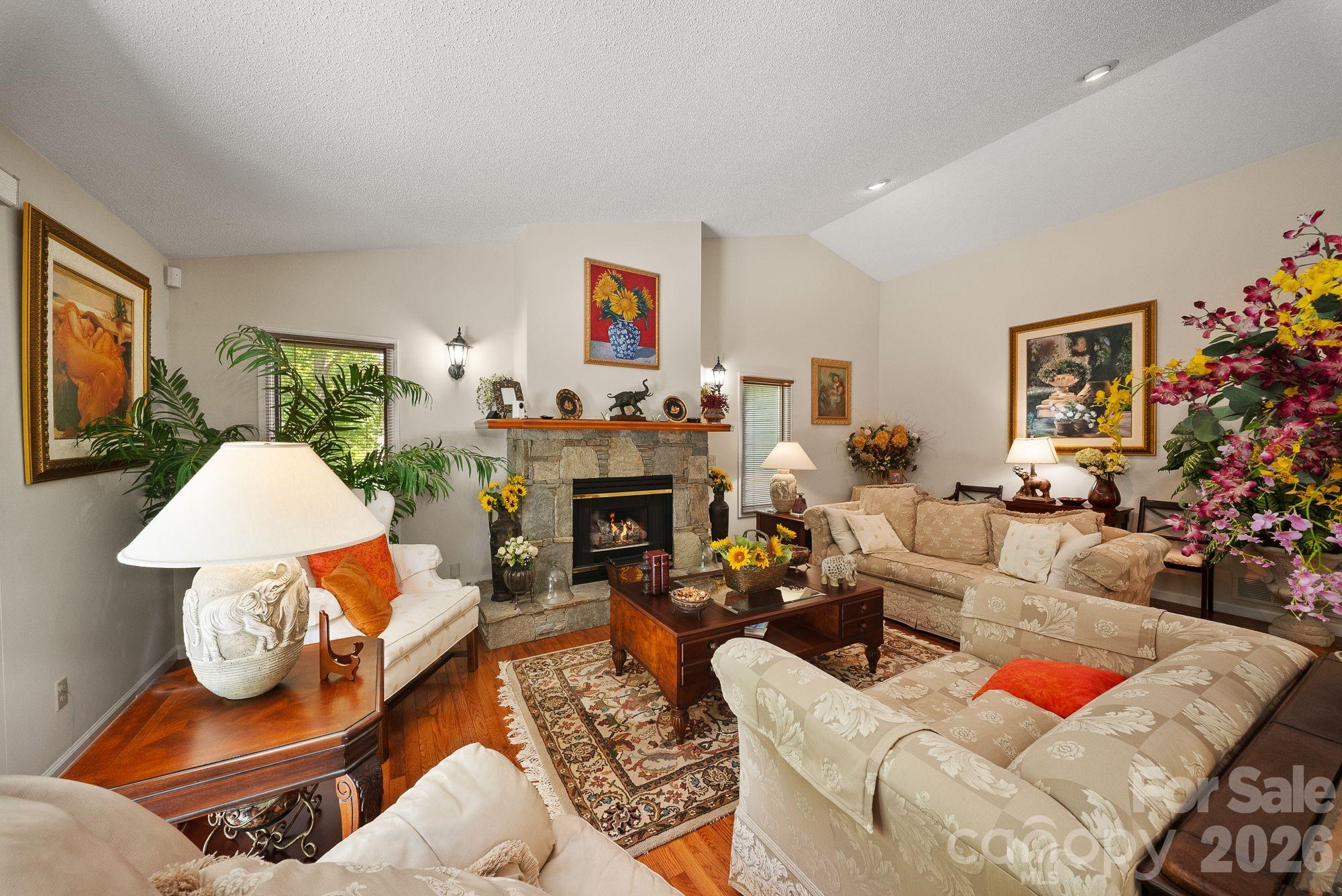 16 Zachary Ridge Road — Asheville