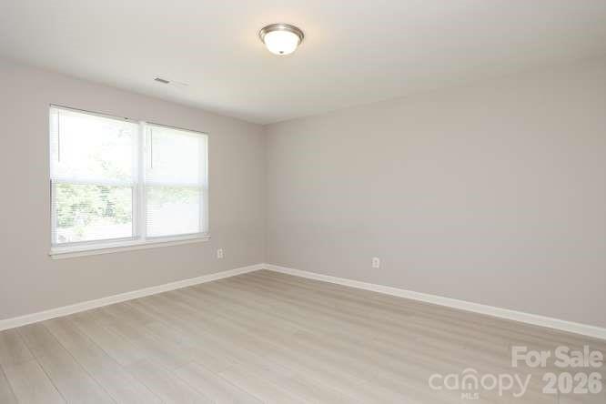 1212 Catawba Run — Lowell