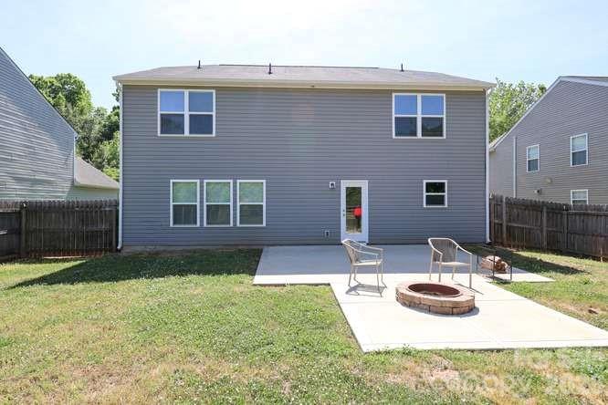 1212 Catawba Run — Lowell