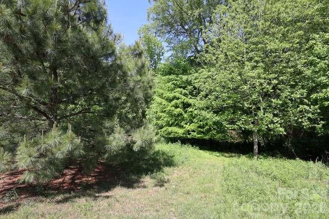 1212 Catawba Run — Lowell