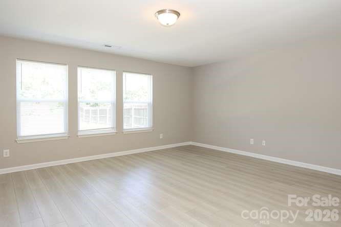 1212 Catawba Run — Lowell