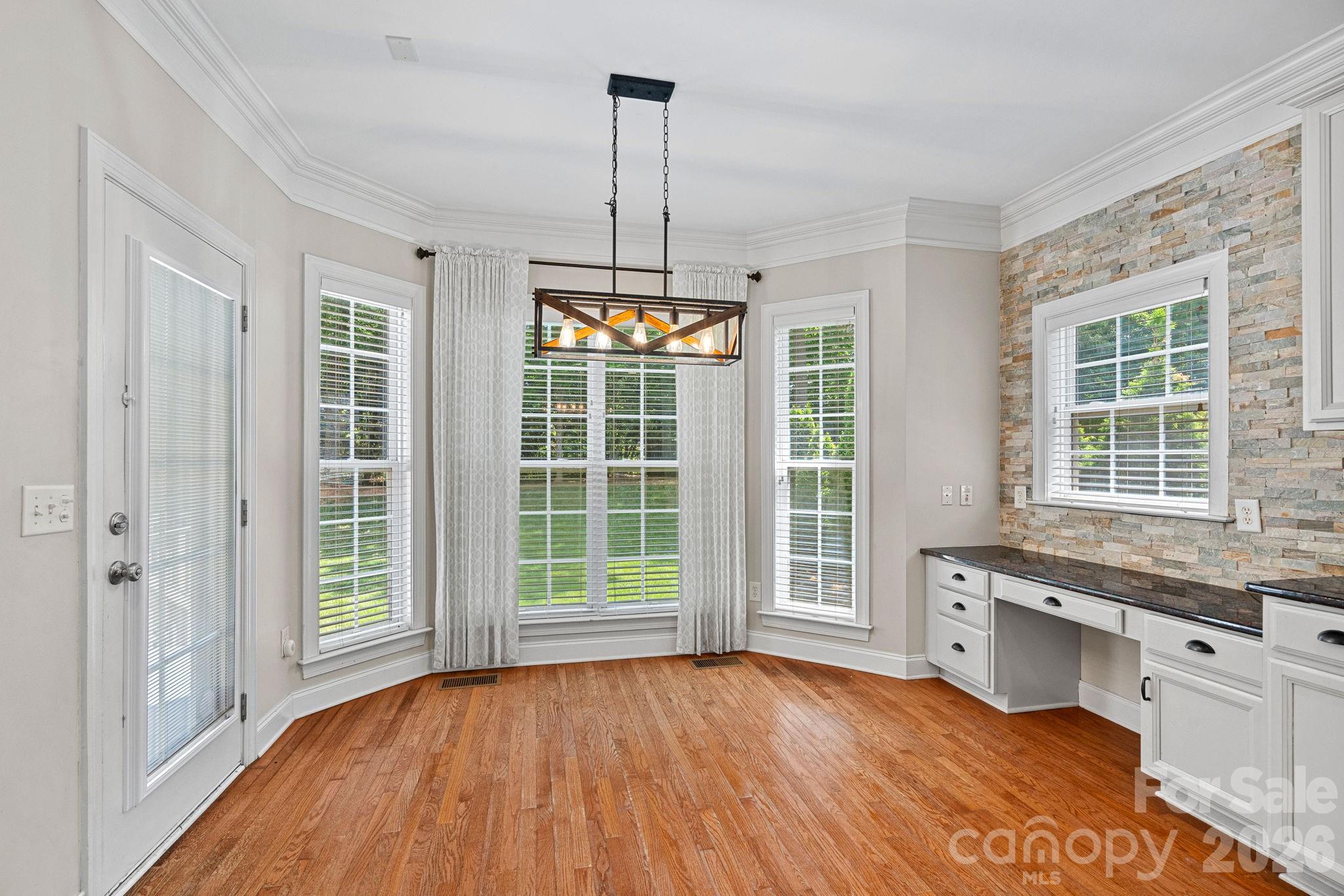 11215 Warfield Avenue — Huntersville