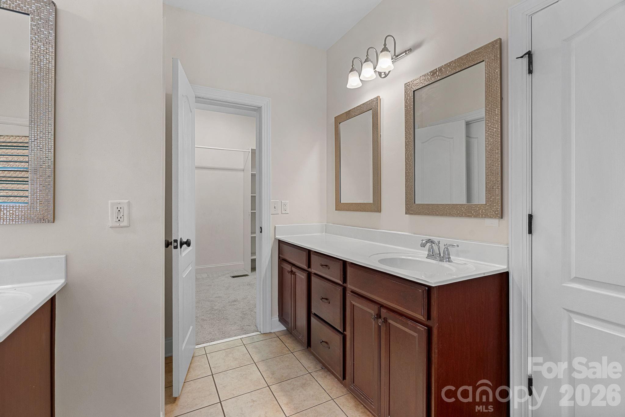 11215 Warfield Avenue — Huntersville