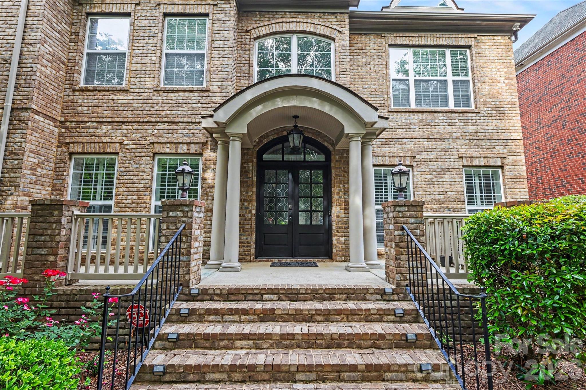 11215 Warfield Avenue — Huntersville