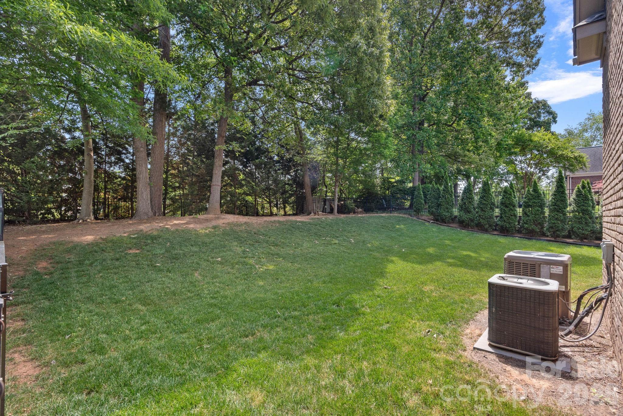 11215 Warfield Avenue — Huntersville
