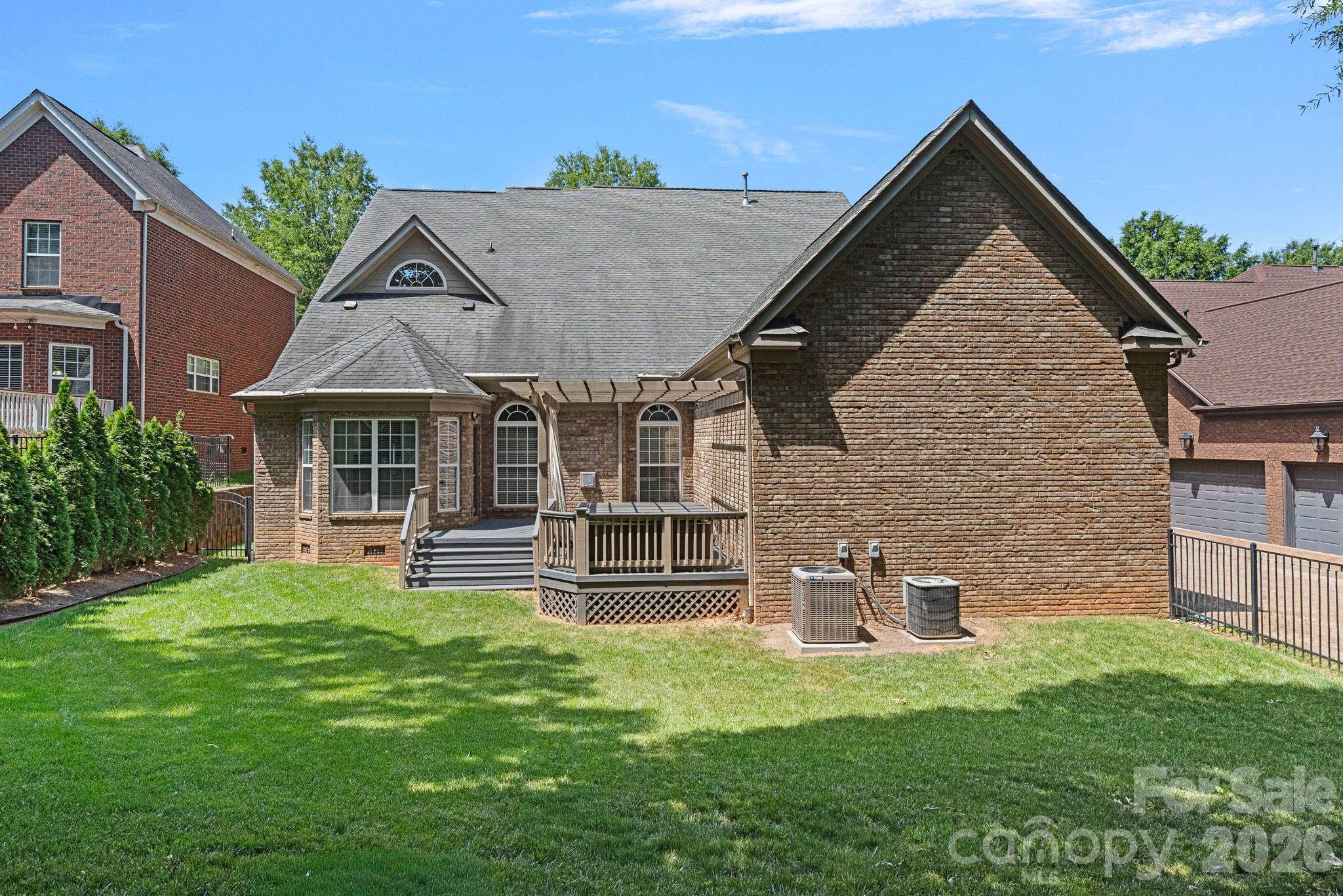 11215 Warfield Avenue — Huntersville